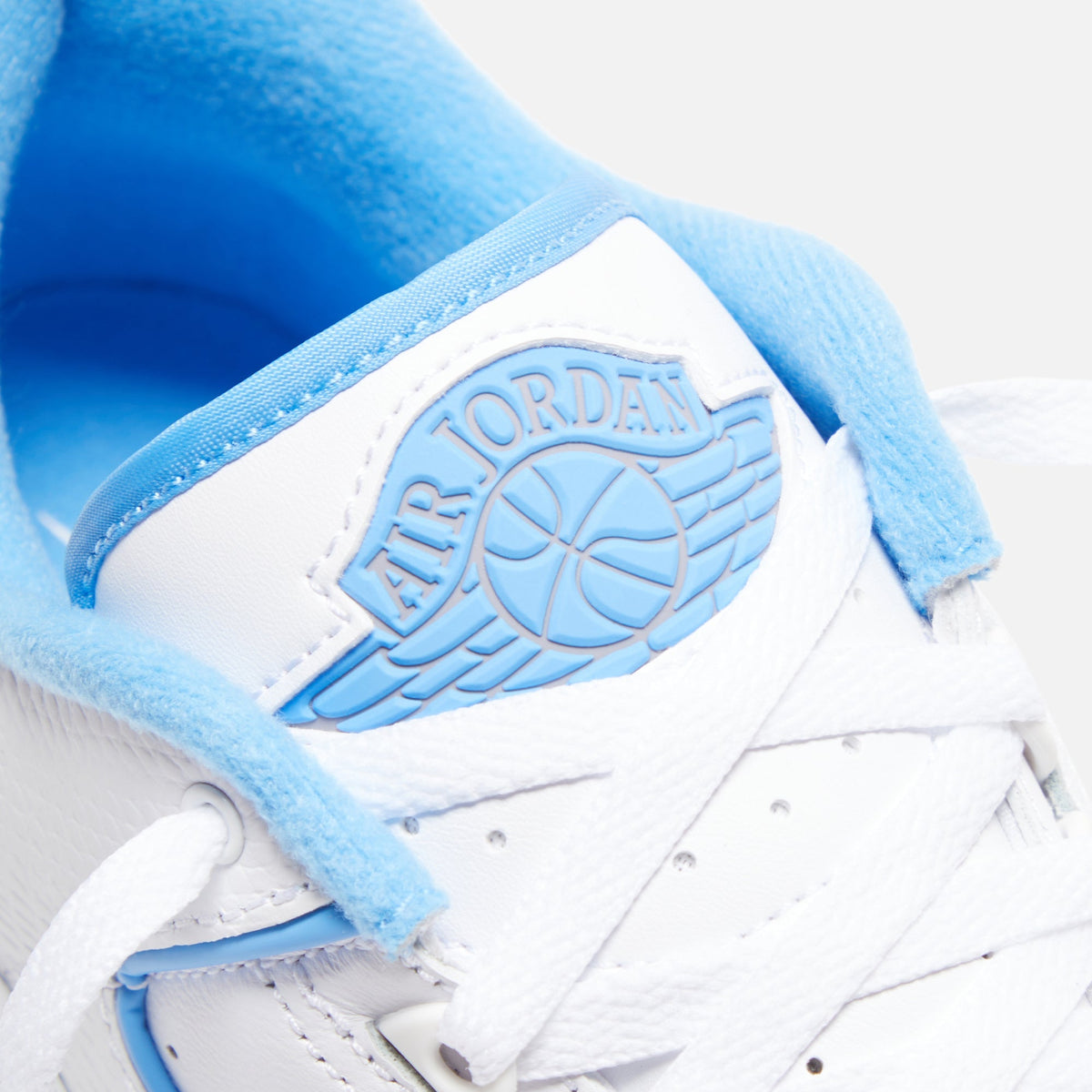 Jordan Air Jordan 2 Retro Low - White  / University Blue / Cement Grey