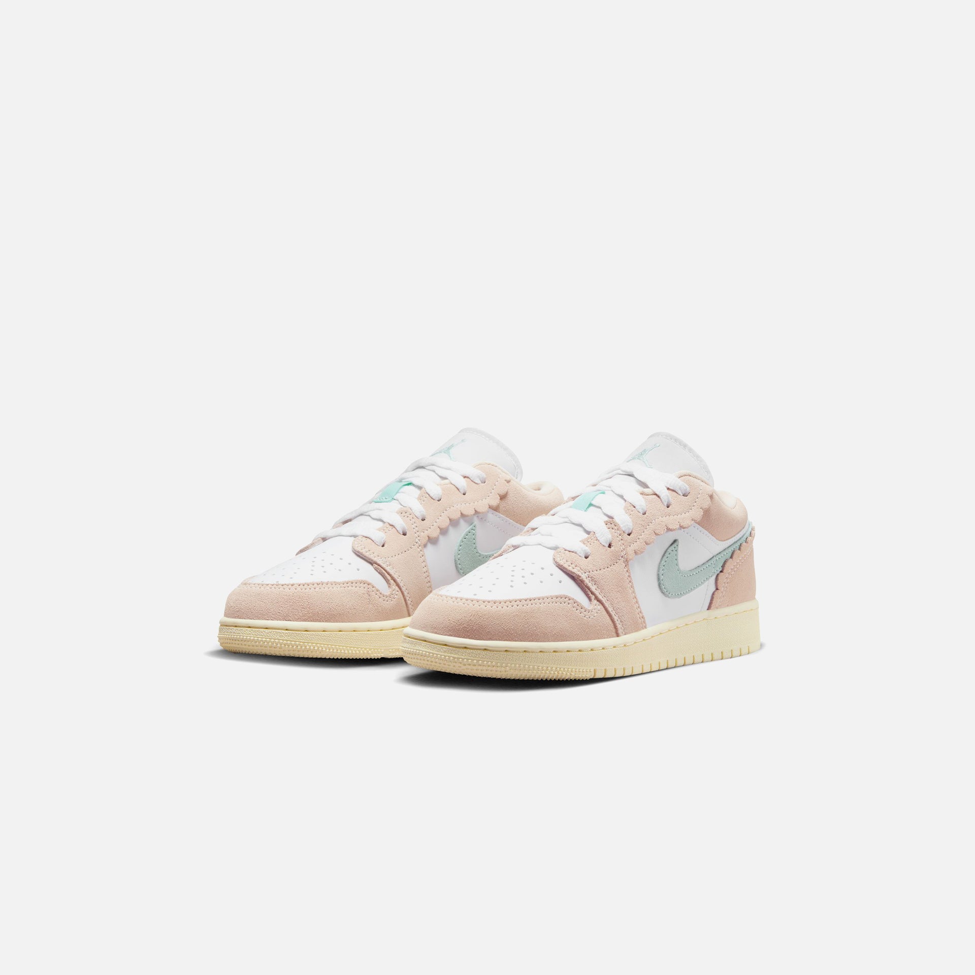 Nike Grade School Air Jordan 1 Low Se - Guava Ice / Jade Ice / White / Pink
