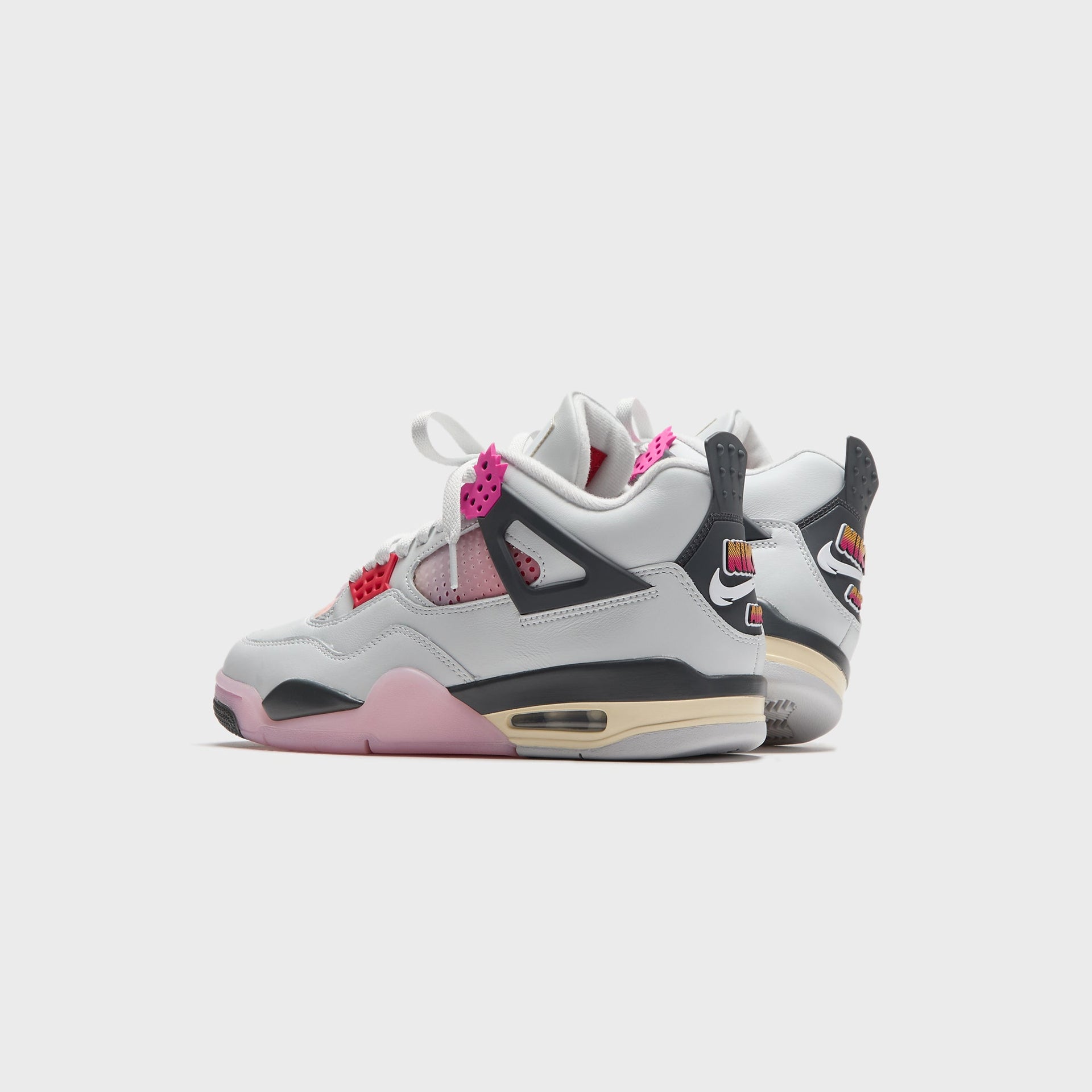 Jordan Air Jordan 4 Retro - Off-White / Anthracite / Fire Pink