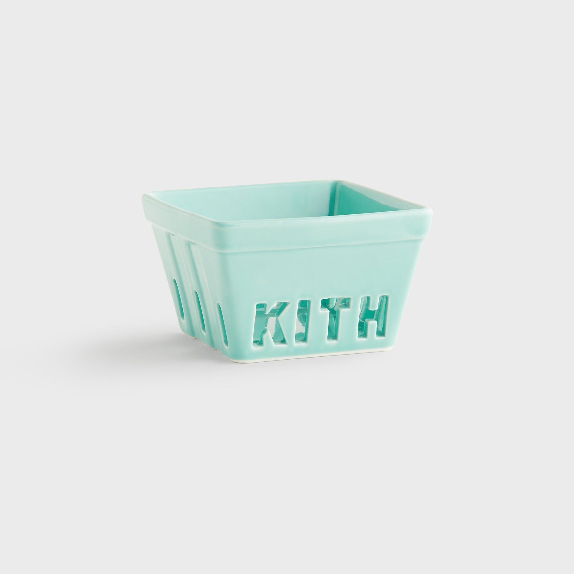Kith Treats Farmers Market Ceramic Pint Basket - Mykonos