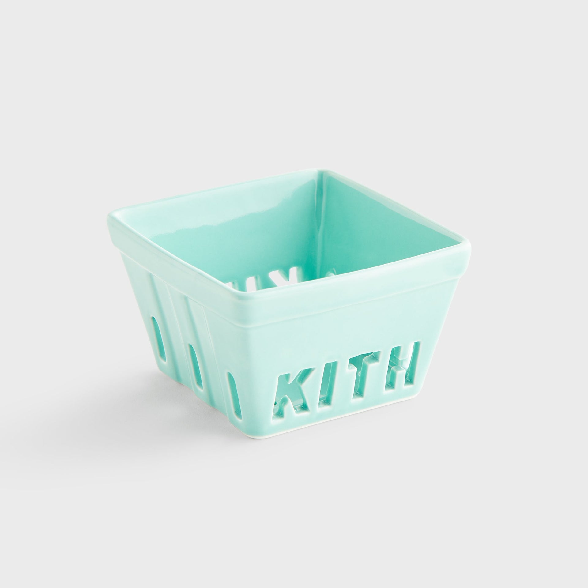 Kith Treats Farmers Market Ceramic Pint Basket - Mykonos