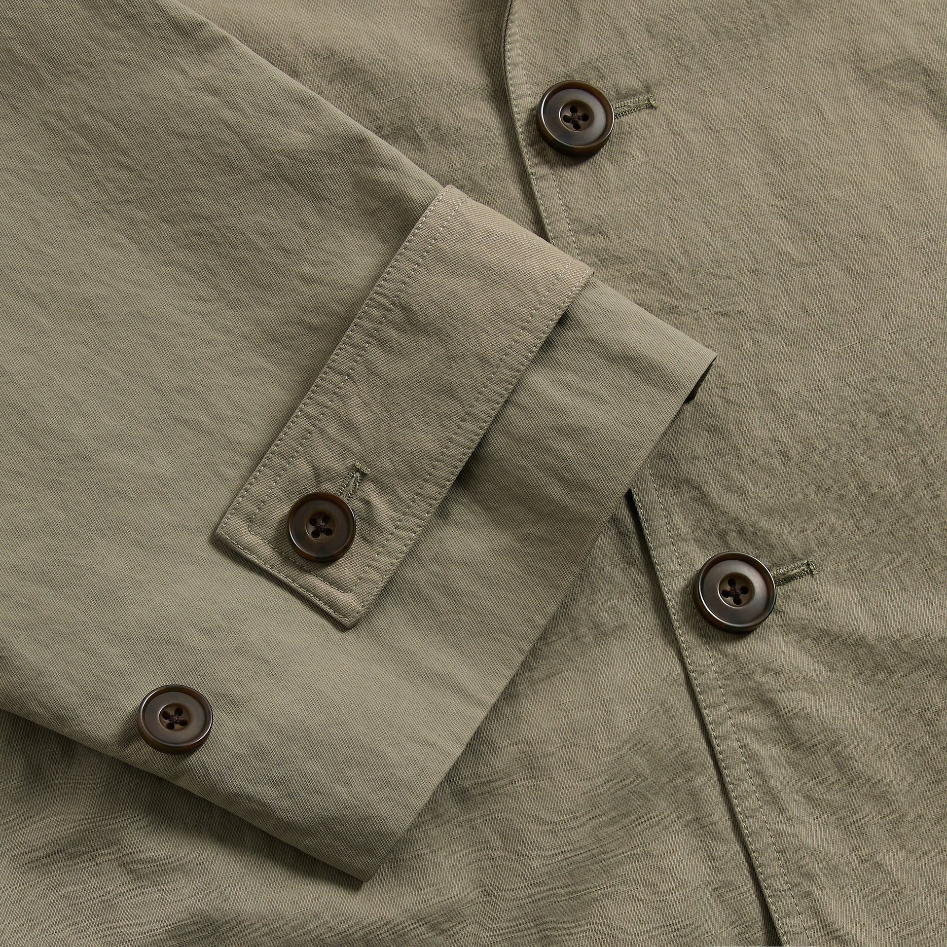 &Kin Nikolai Cropped Trench detail, buttoned cuff strap tab in Scene sage washed twill