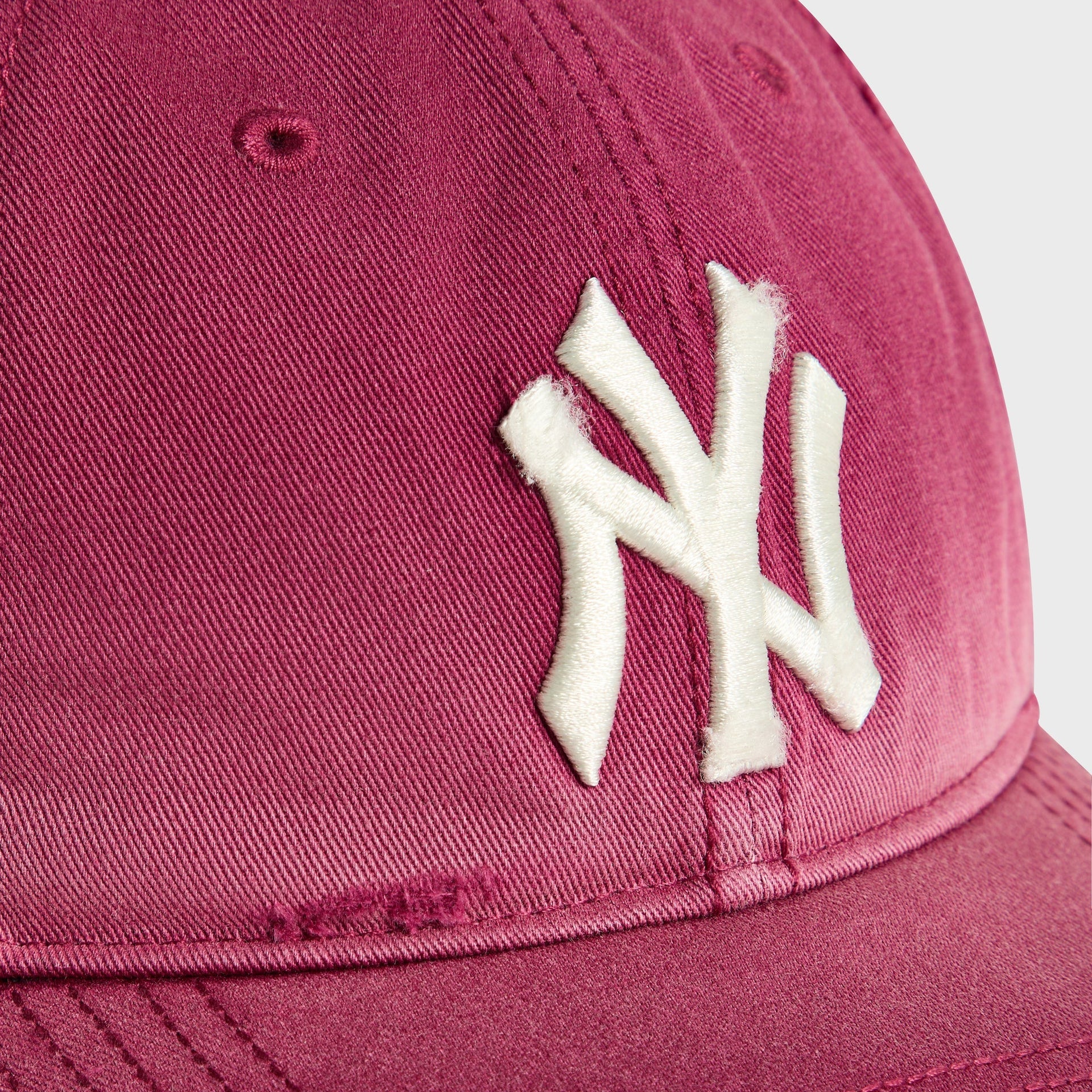 Kith & '47 Yankees cap in Garnet - close-up detail of embroidered NY logo on crown