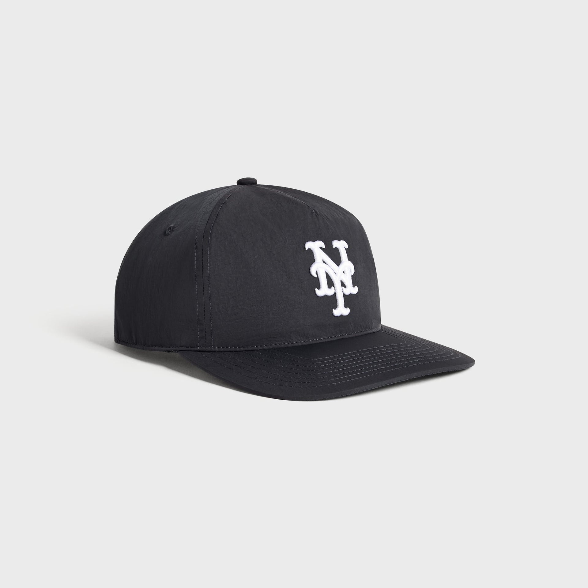 Kith and '47 New York Mets nylon SL Hitch snapback in black, side profile view