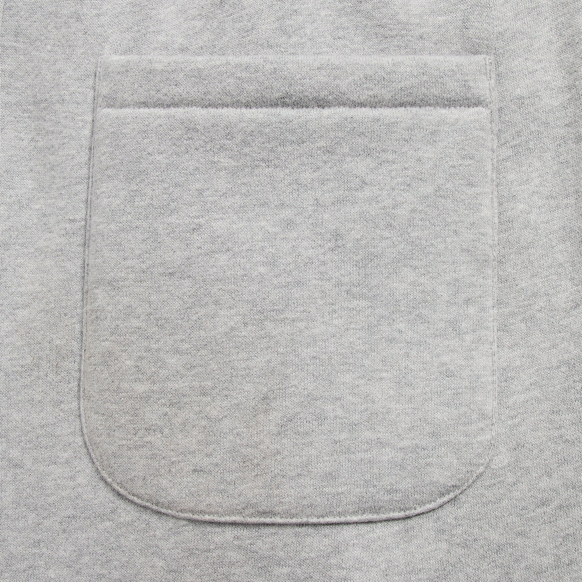 &Kin Akita Sweatpant detail, rounded patch back pocket in heather grey fleece