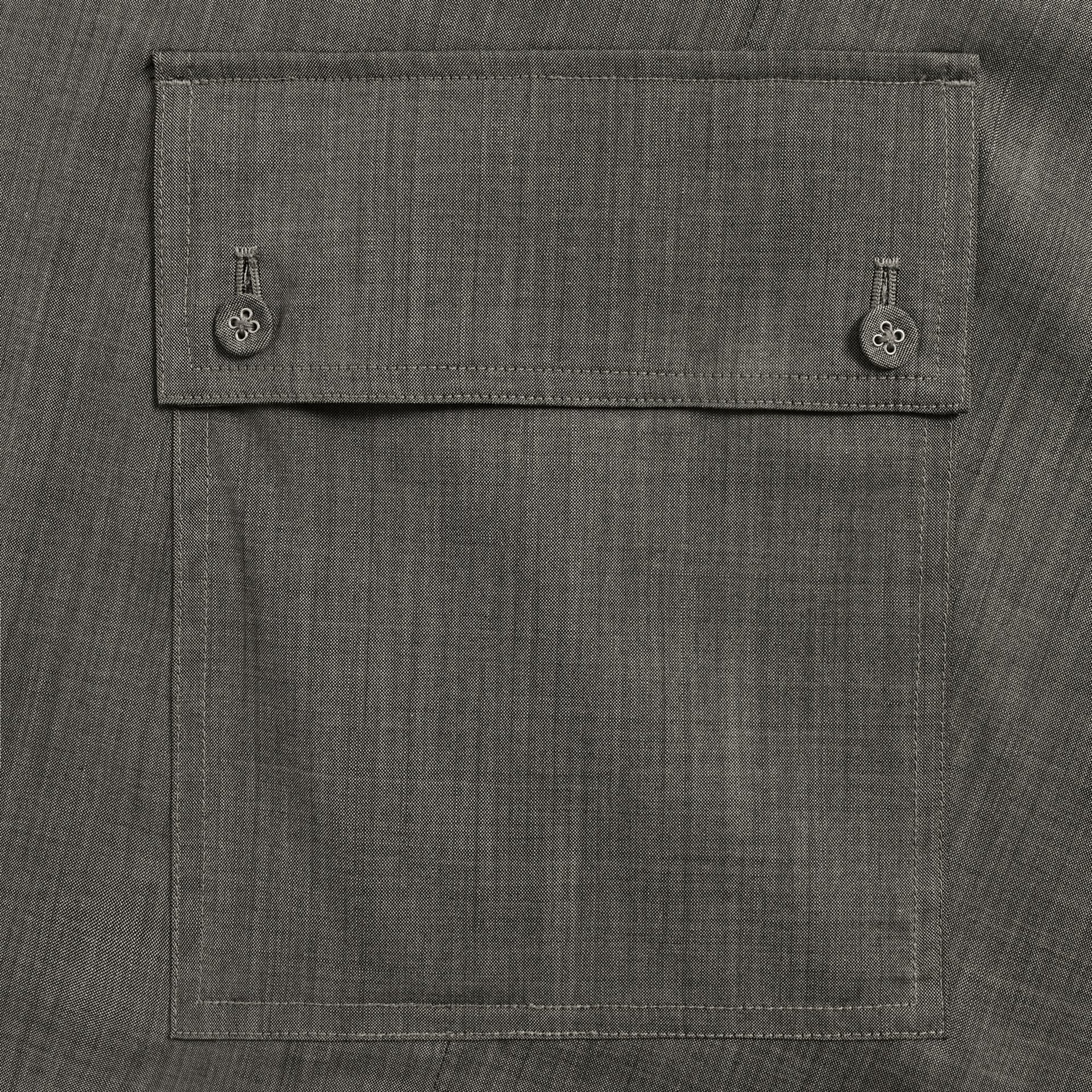 &Kin Gibbs Pant detail: buttoned cargo flap pocket in Grey Melange tropical wool