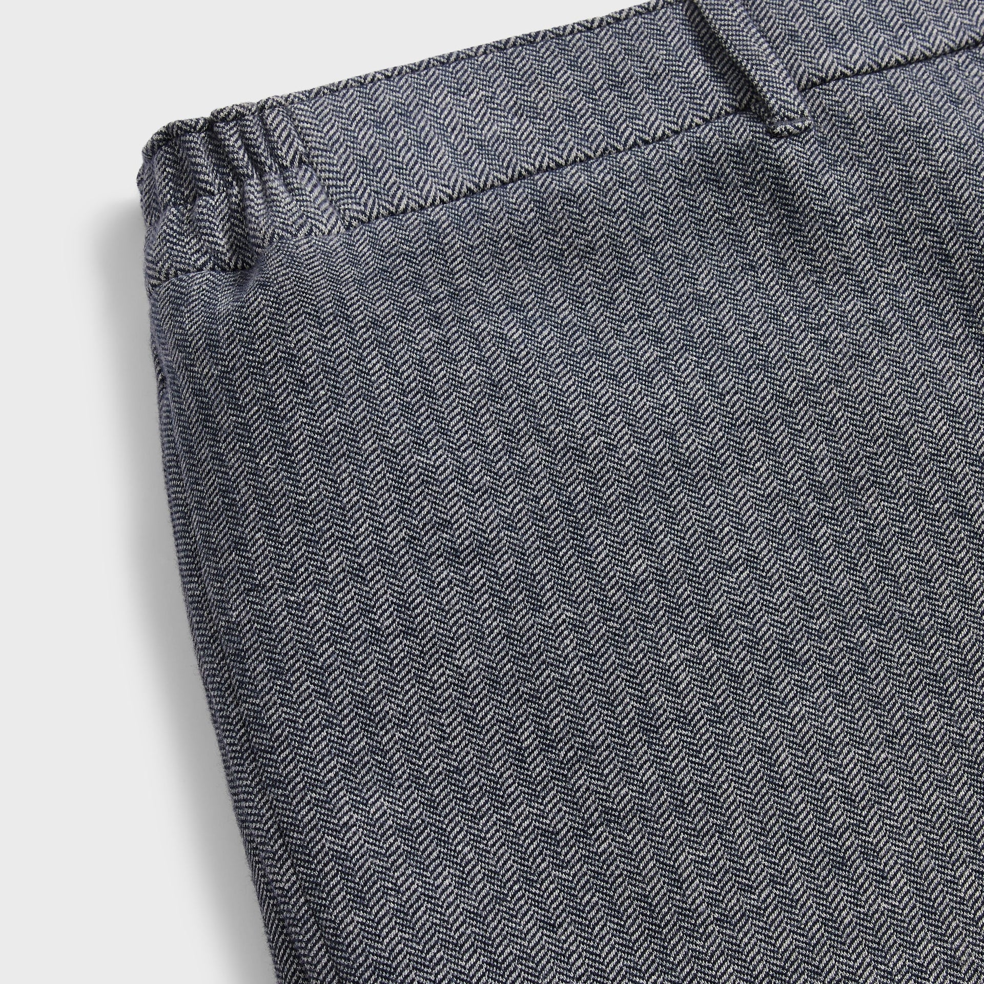 &Kin Bryson Sweatpant detail: front waistband, belt loop and Nocturnal grey herringbone weave