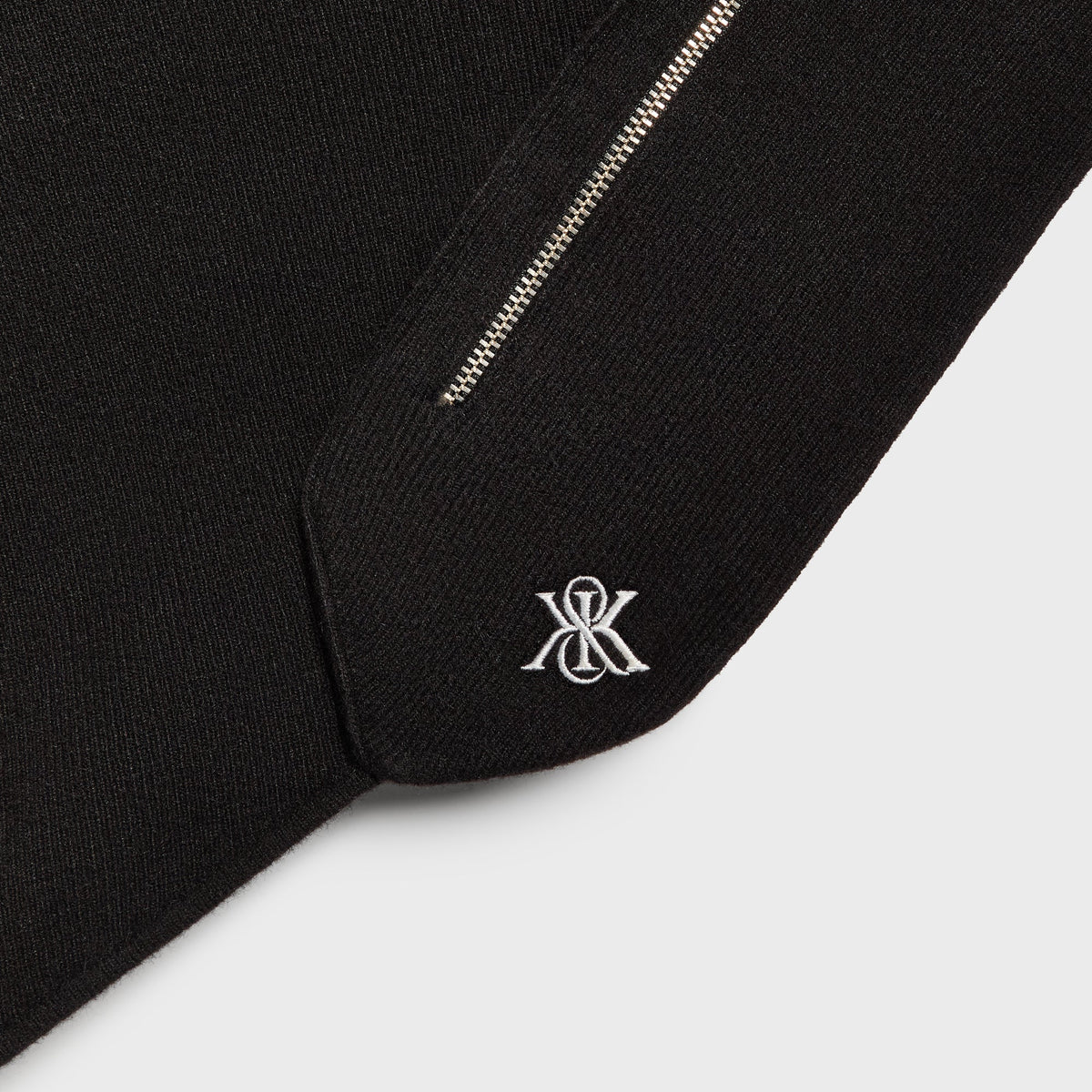 Kith Soft Rib Knit Crossbody Neck Warmer - Black