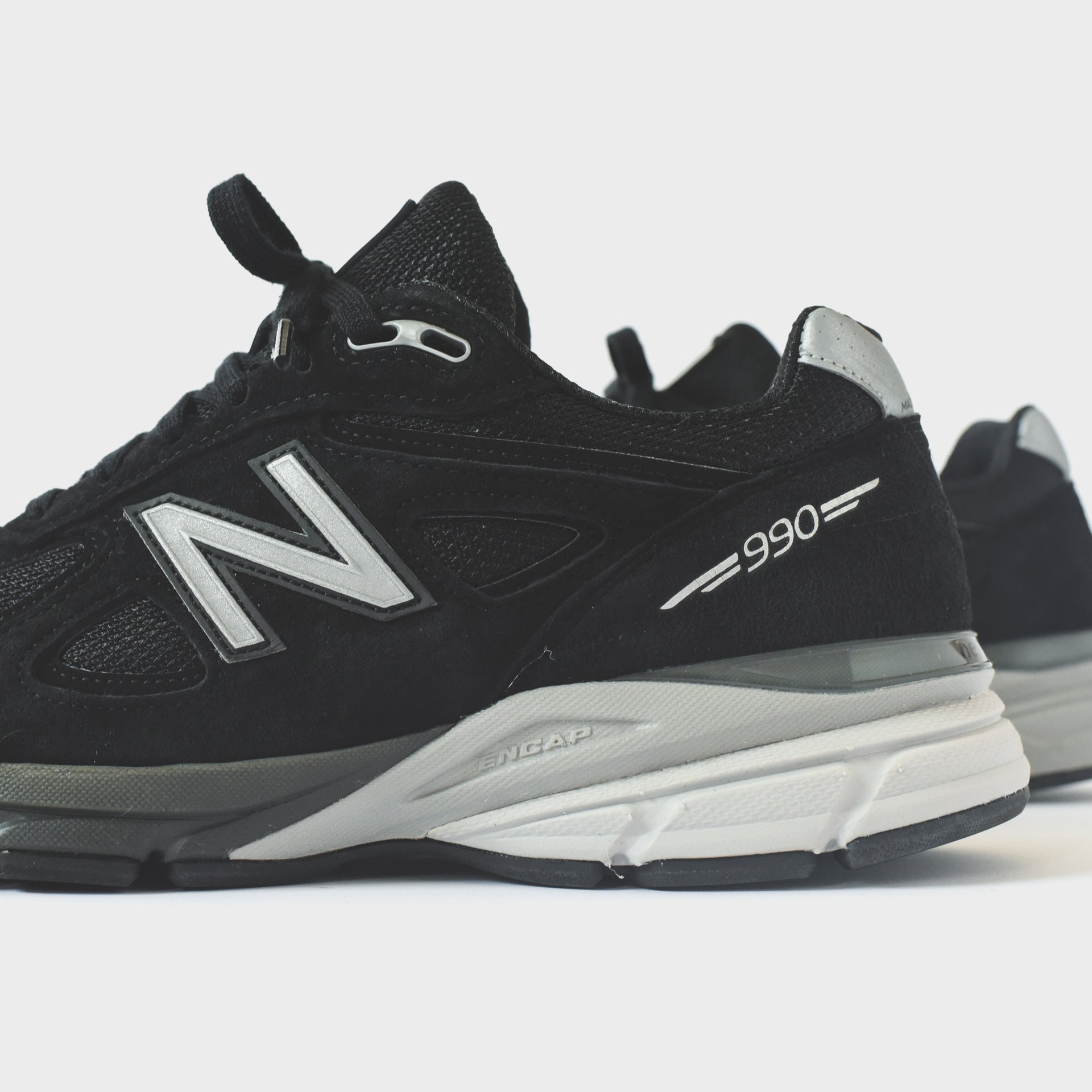 New Balance WMNS Made in USA 990 - Black / Silver