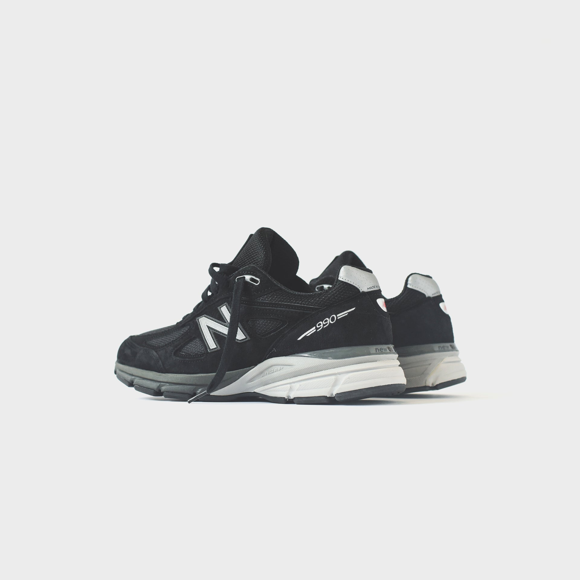 New Balance WMNS Made in USA 990 - Black / Silver