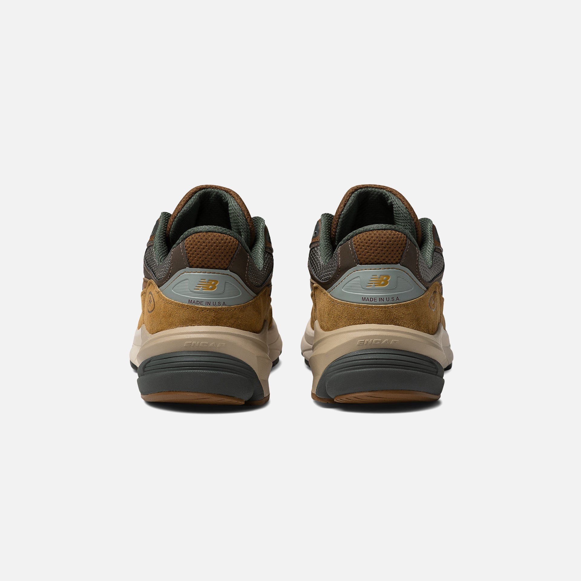 New Balance x Carhartt WIP 990v6 - Grey / Brown