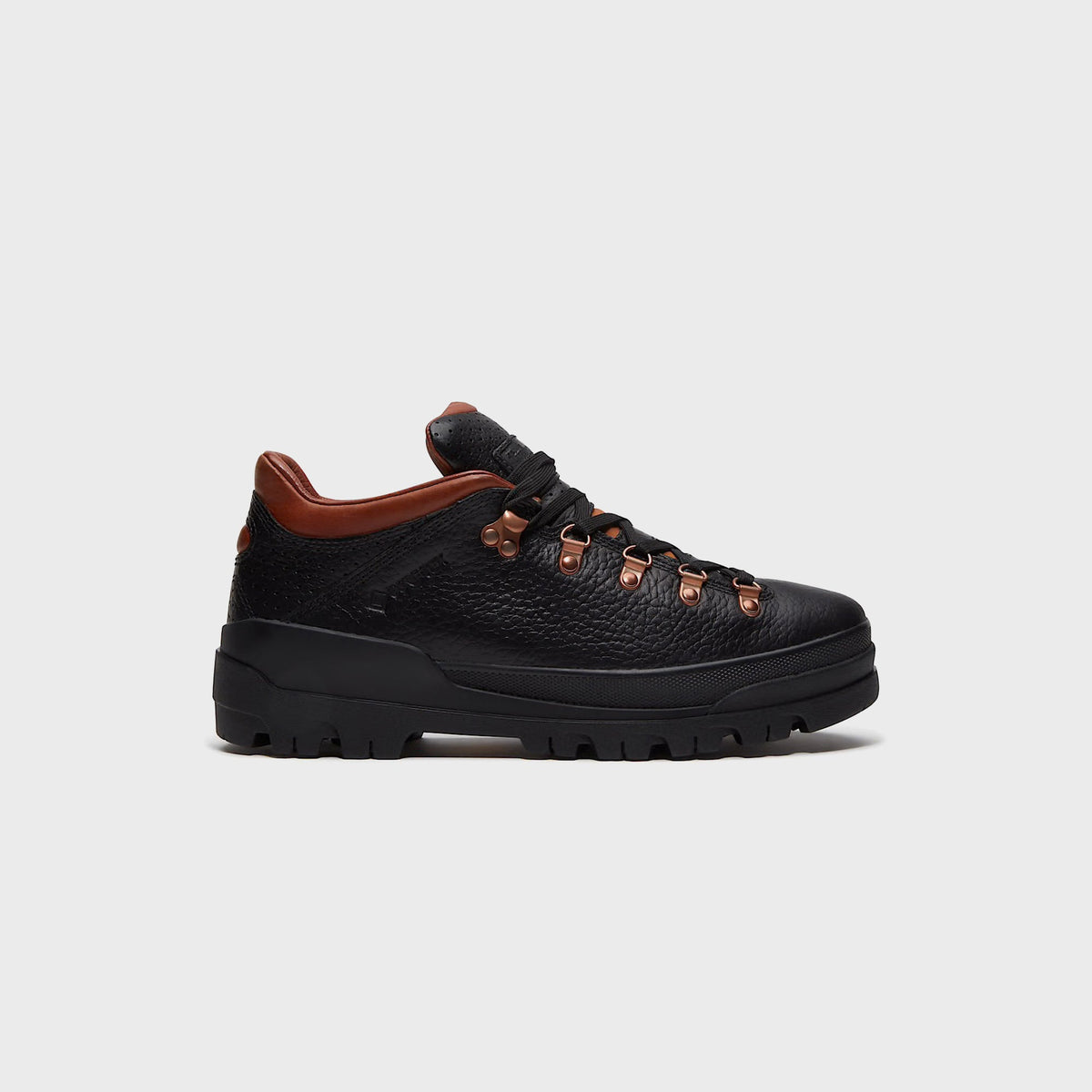 Timberland World Hiker Low with GORE-TEX Membrane - Black Full-Grain / Rust