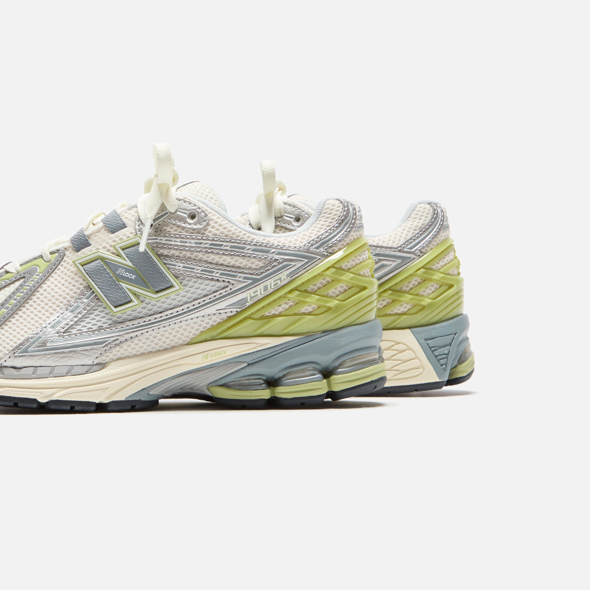 (RTV) New Balance 1906R - White / Silver / Cactus
