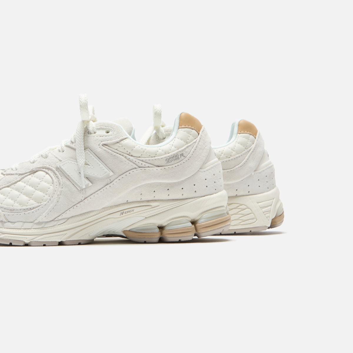 (RTV) New Balance 2002R - Sea Salt / Team Away Grey / Stoneware