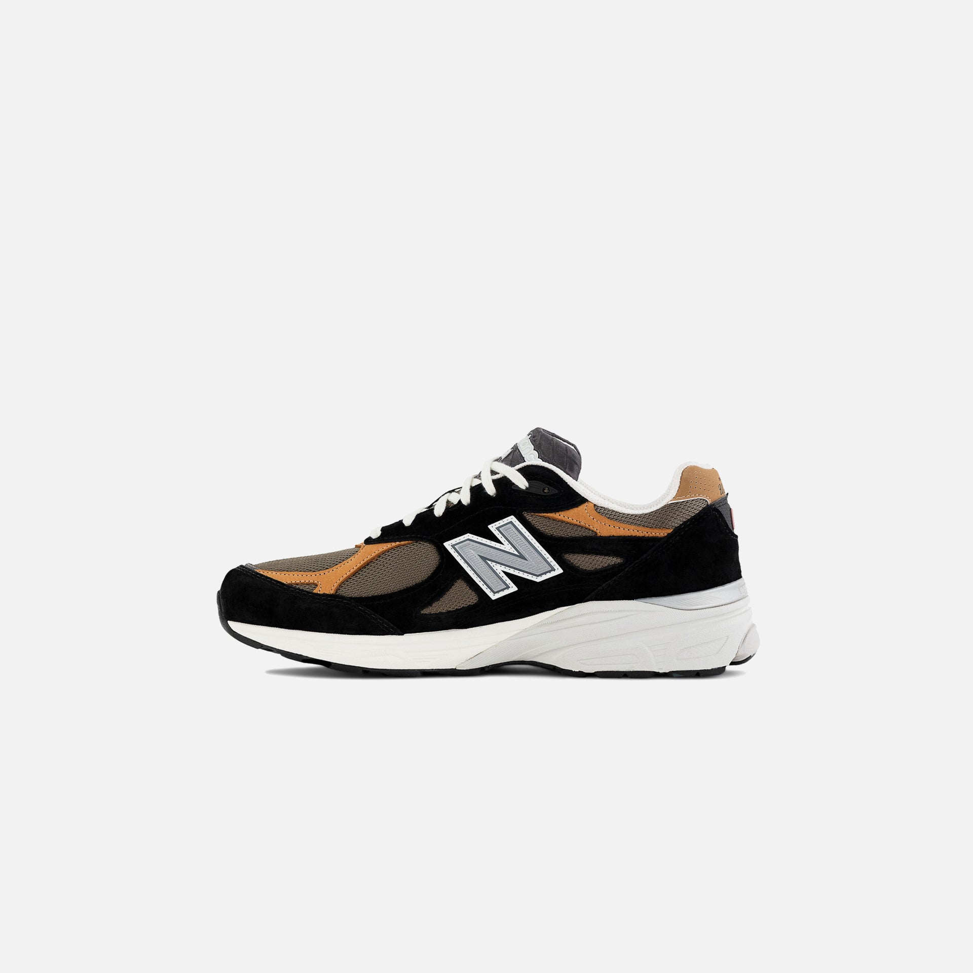 New Balance Made in US 990 V3 - Black / Tan