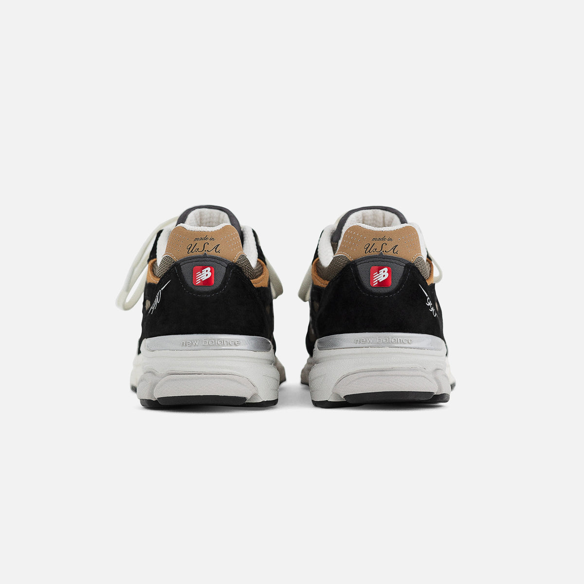 New Balance Made in US 990 V3 - Black / Tan