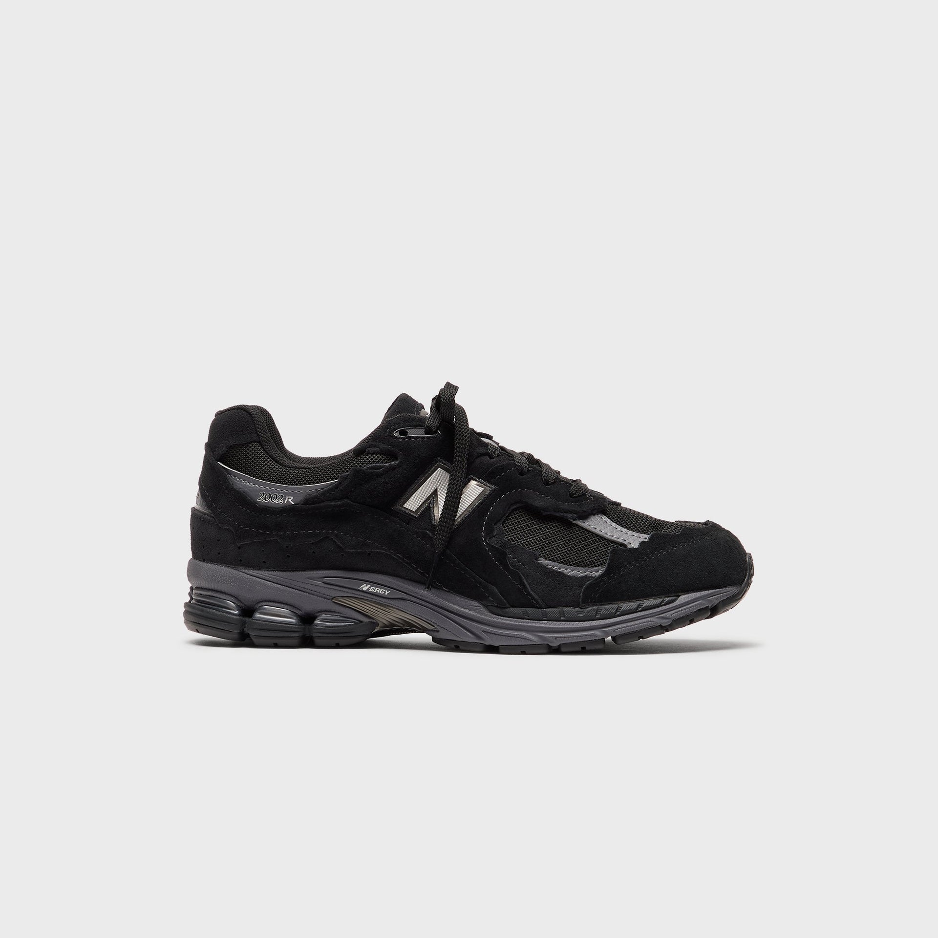 New Balance U2002DX - Black / Magnet