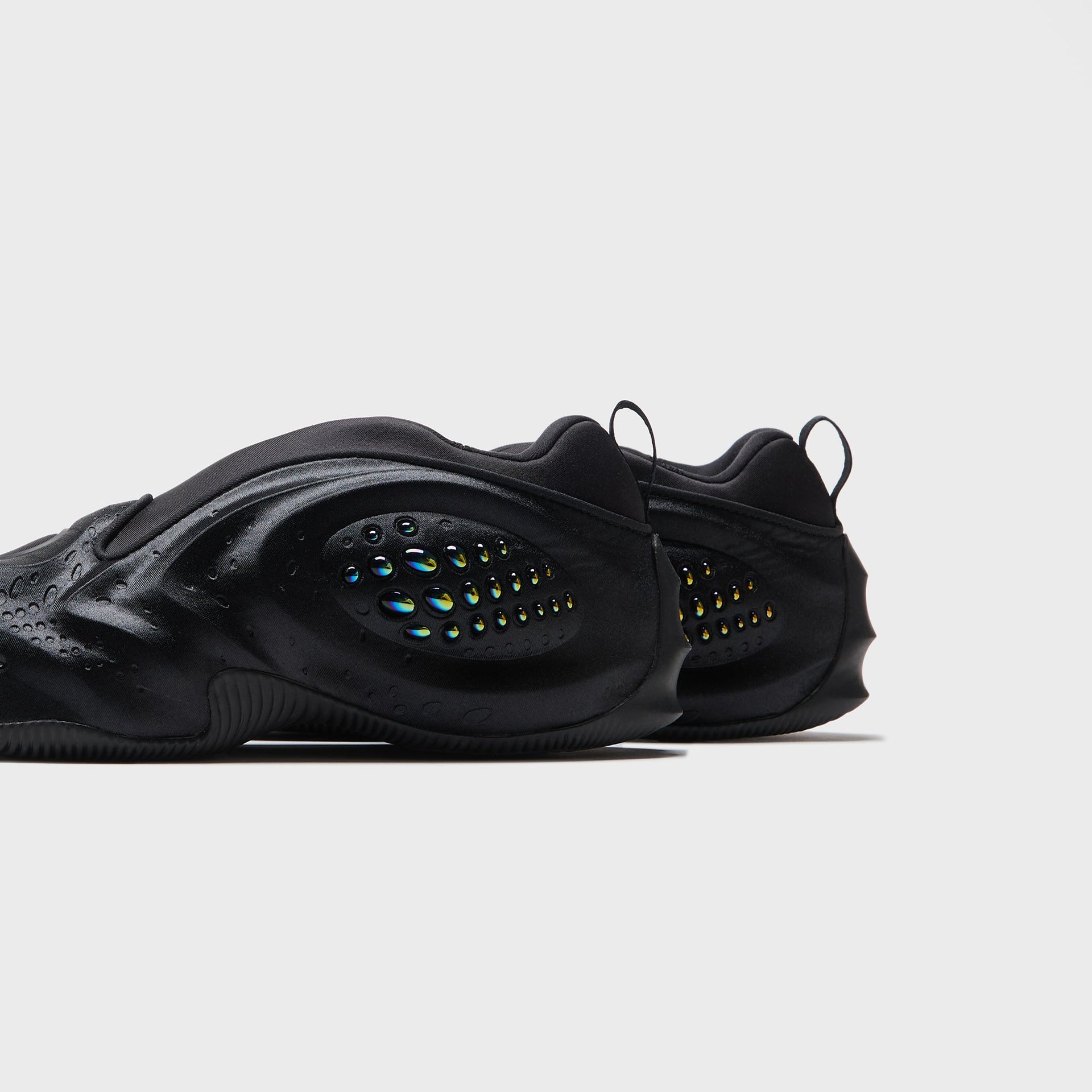 Nike WMNS First Sight Shadow - Triple Black