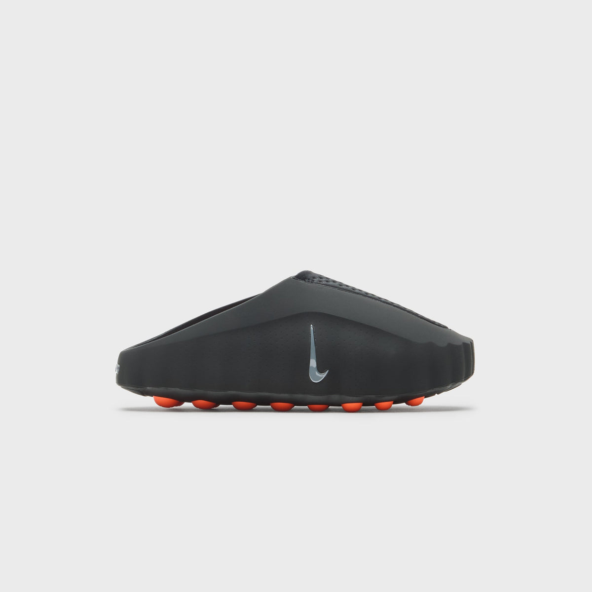 Nike Mind 001 - Black / Hyper Crimson / White / Chrome