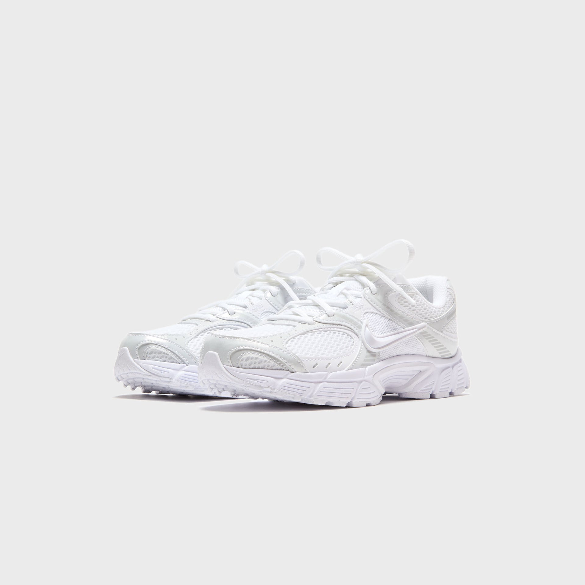 Nike WMNS V5 Rnr - White /Black / Metallic Silver