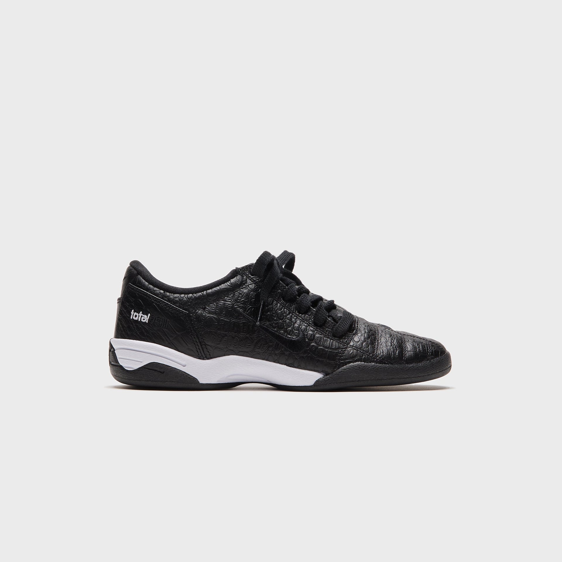 Nike WMNS Total 90 - Black / Black / White
