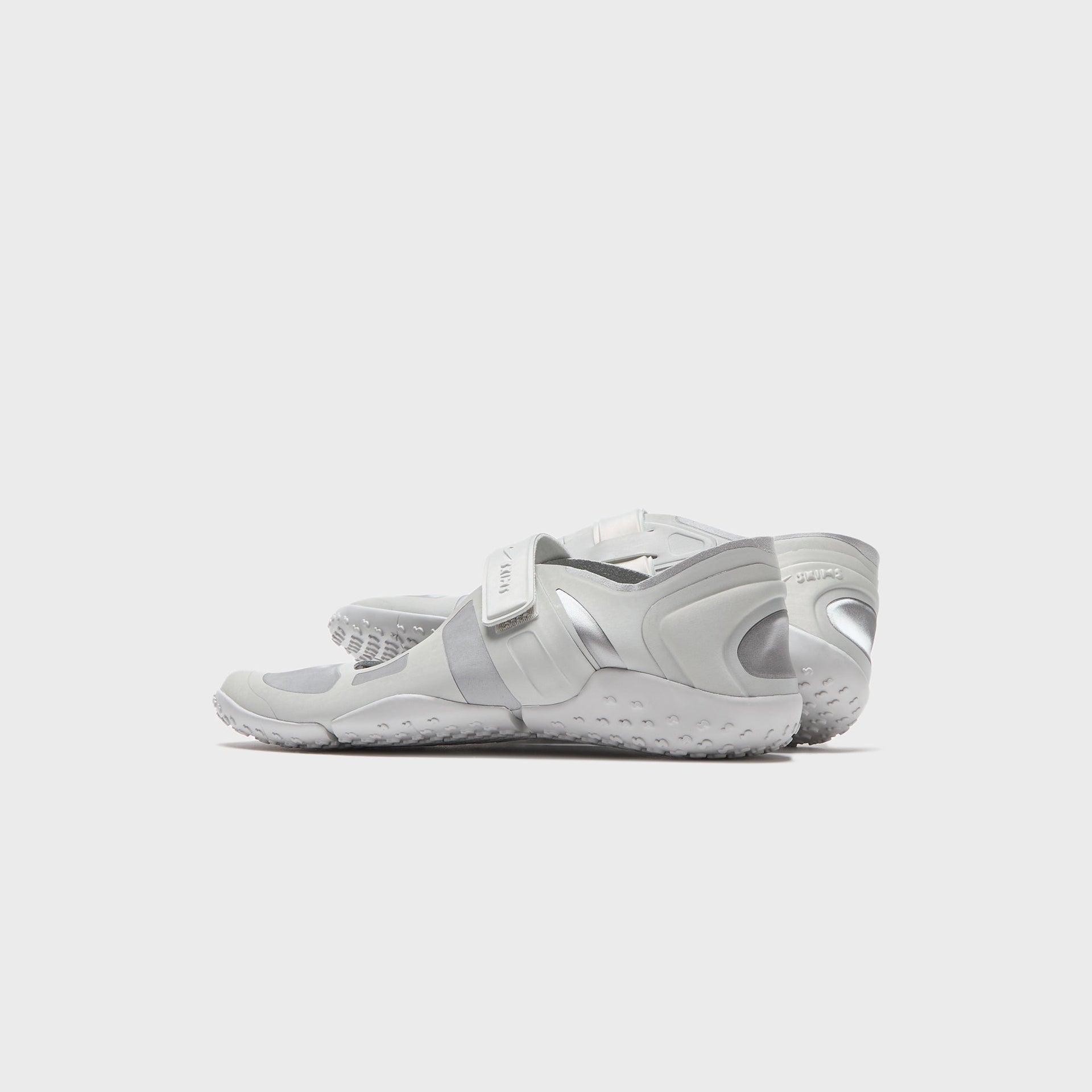 NikeSKIMS WMNS Rift Satin - Night Silver / Base Grey