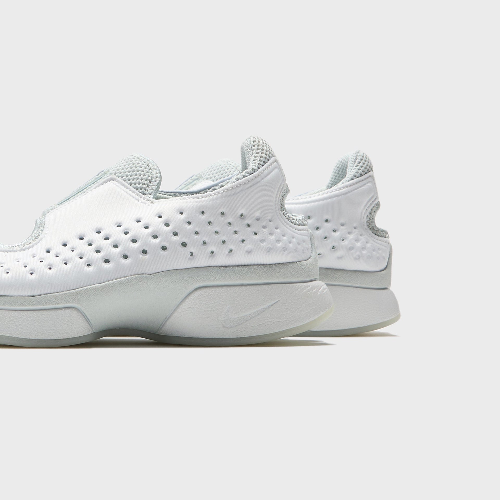 Nike WMNS Rift 2 - Summit White / Swan