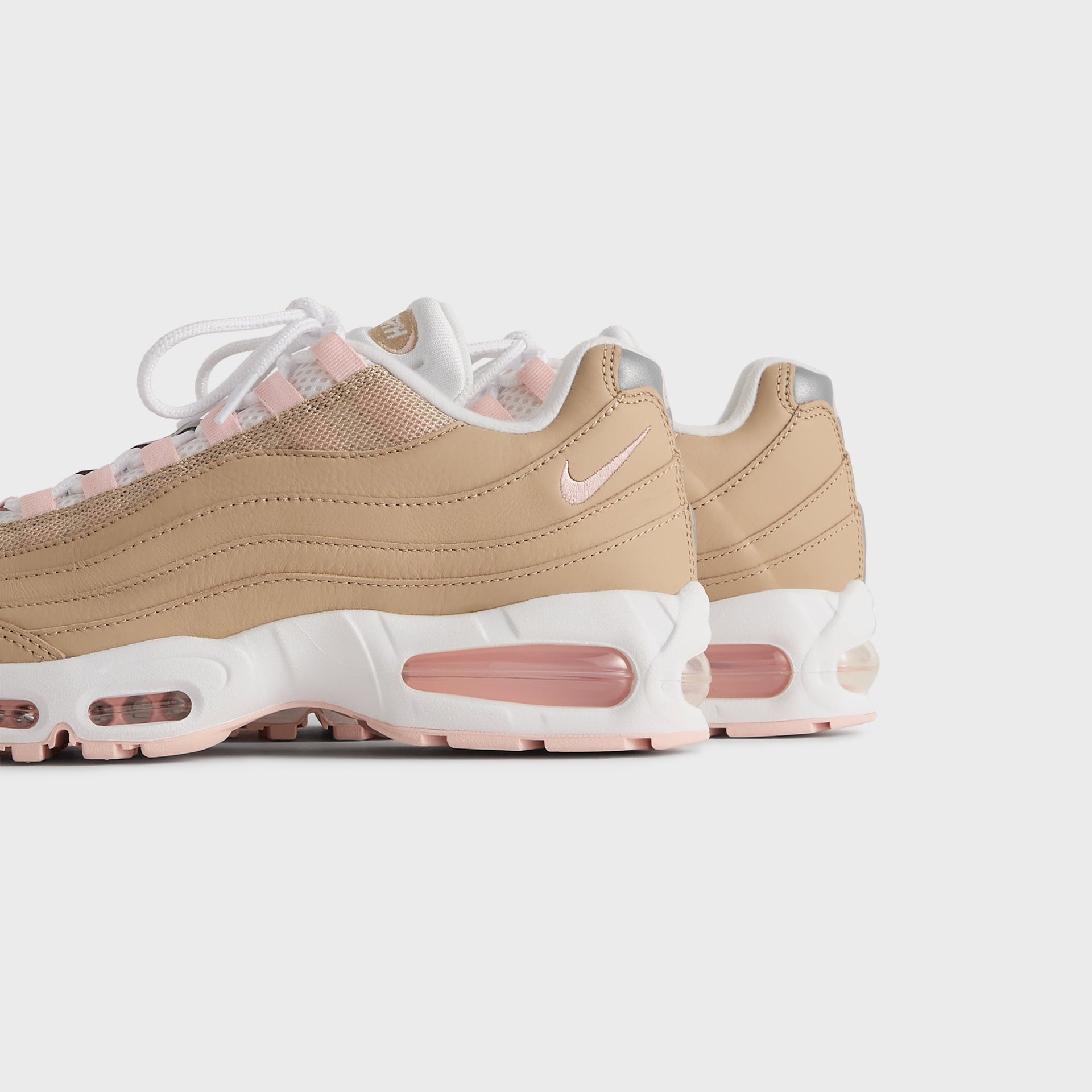 Kith for Nike Air Max 95 'Linen' rear three-quarter close-up of pink Air bubbles and white midsole