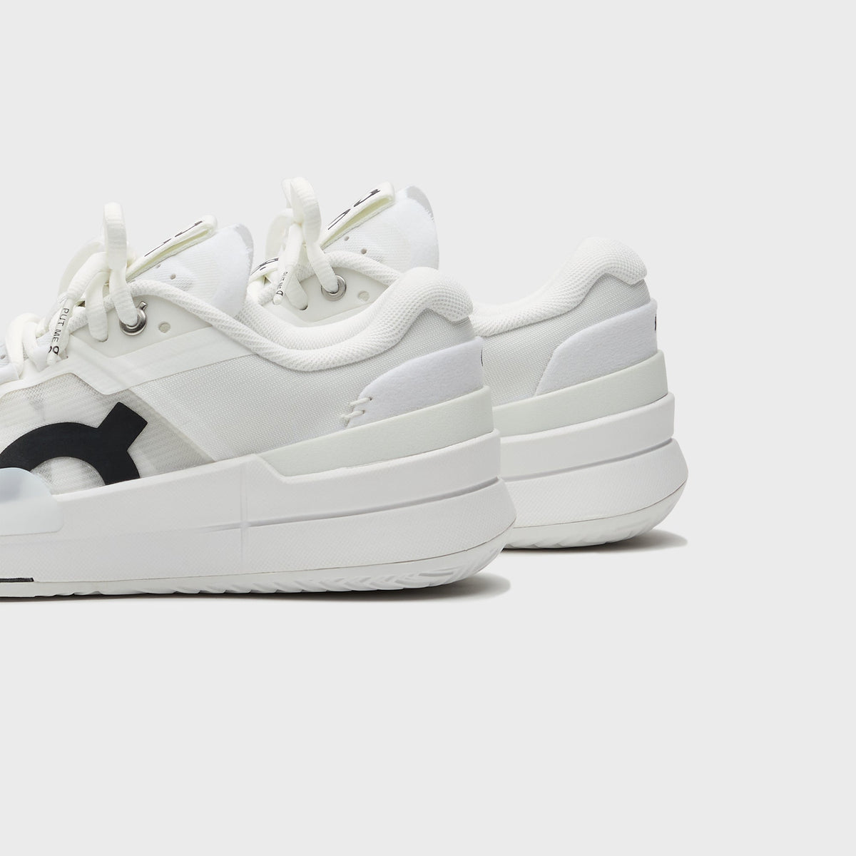 On Running WMNS The Roger Pro 2 - All White
