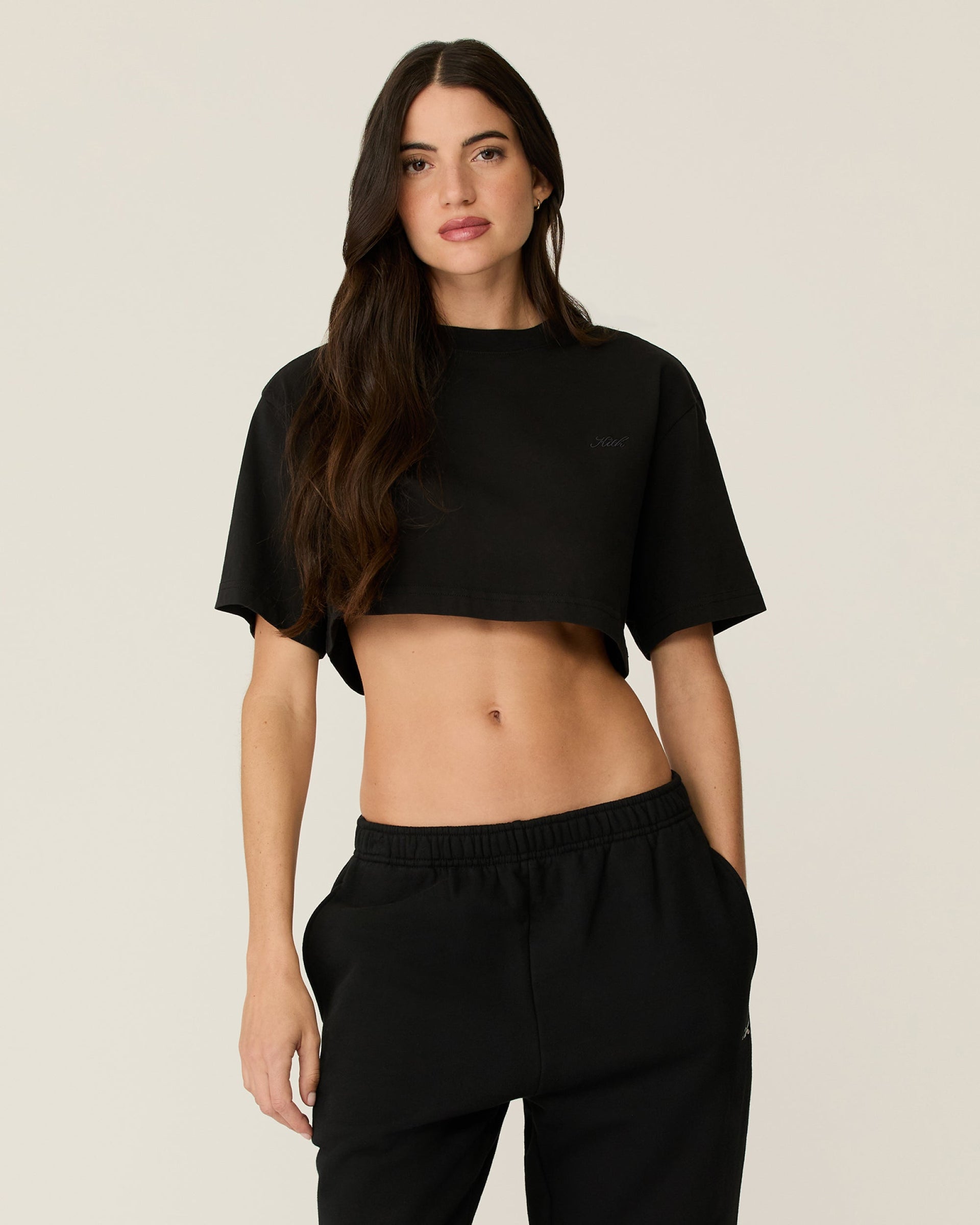 gid://shopify/MediaImage/44917463318804