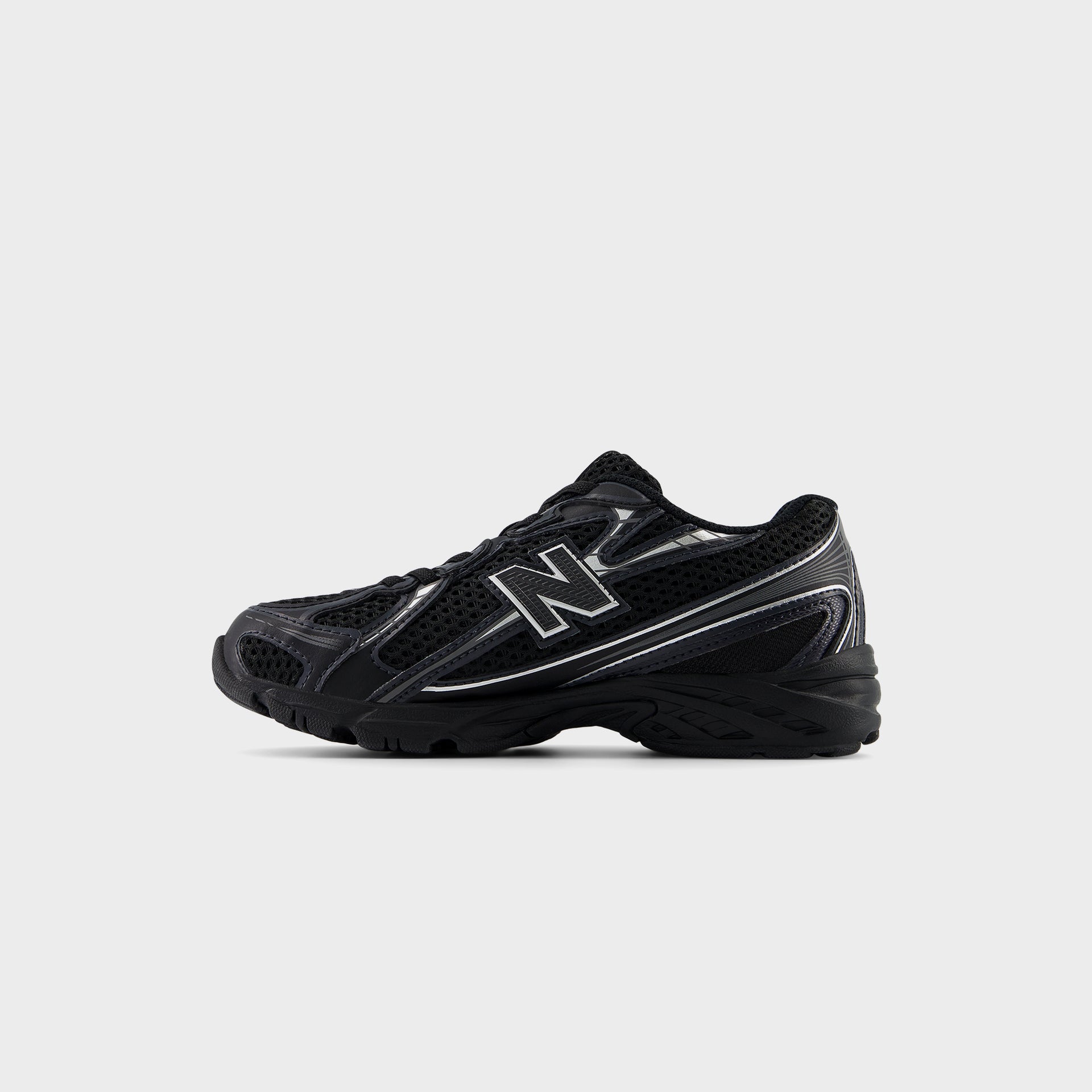 New Balance PS 740 - Black / Silver Metallic