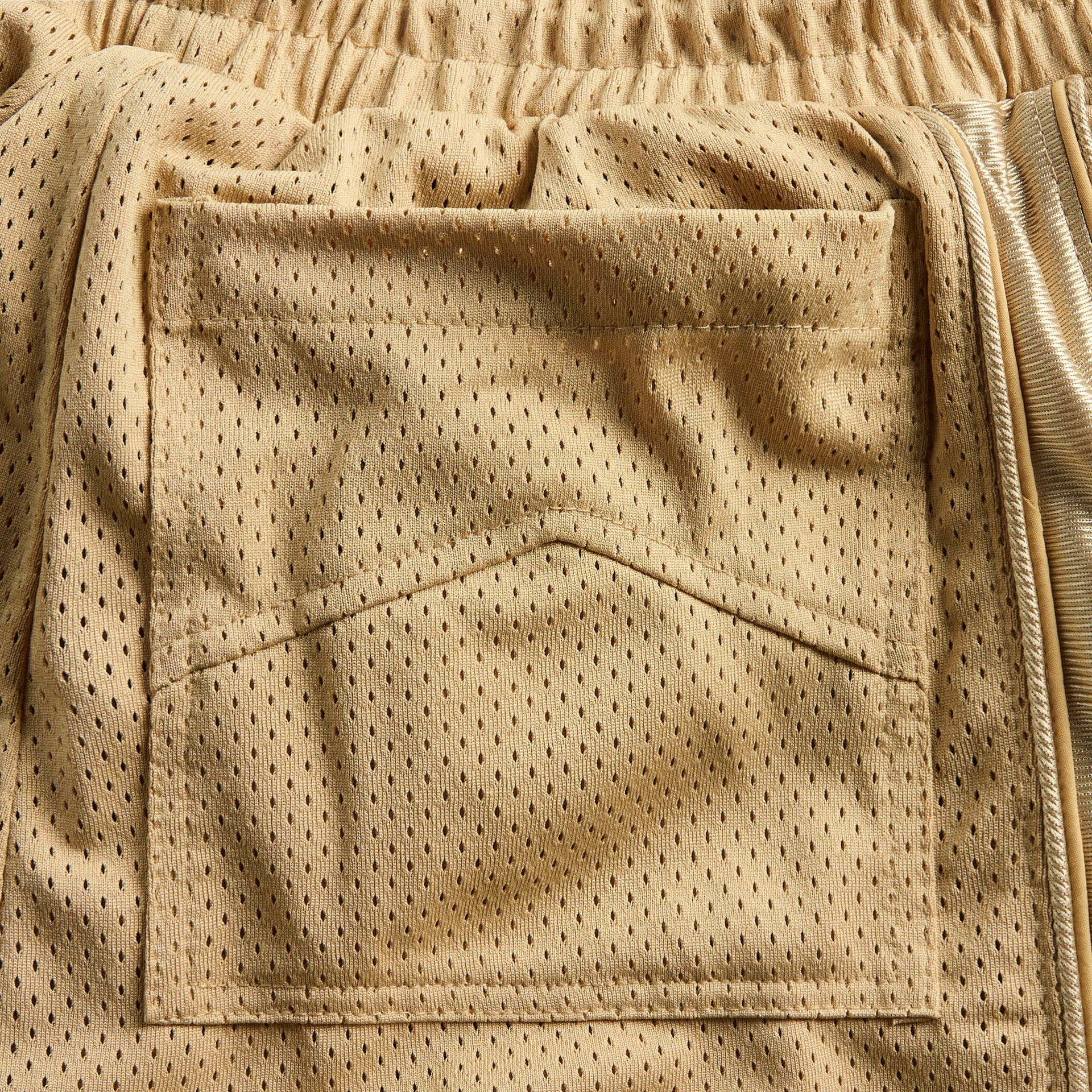 Rhude Baggy Collegiate Logo Short - Tan / Gold