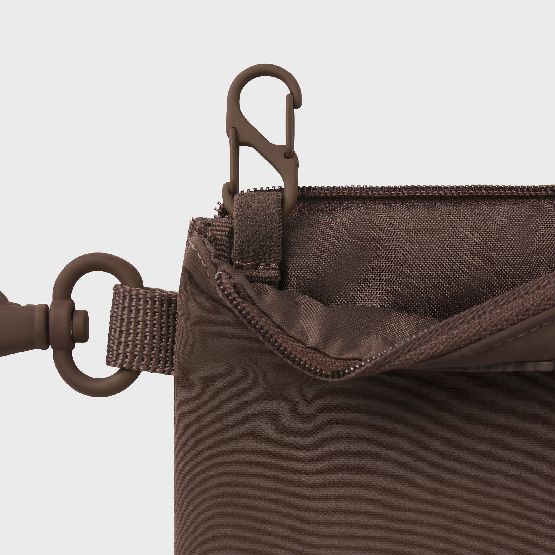 NikeSKIMS Clippable Pouch - Phoenix
