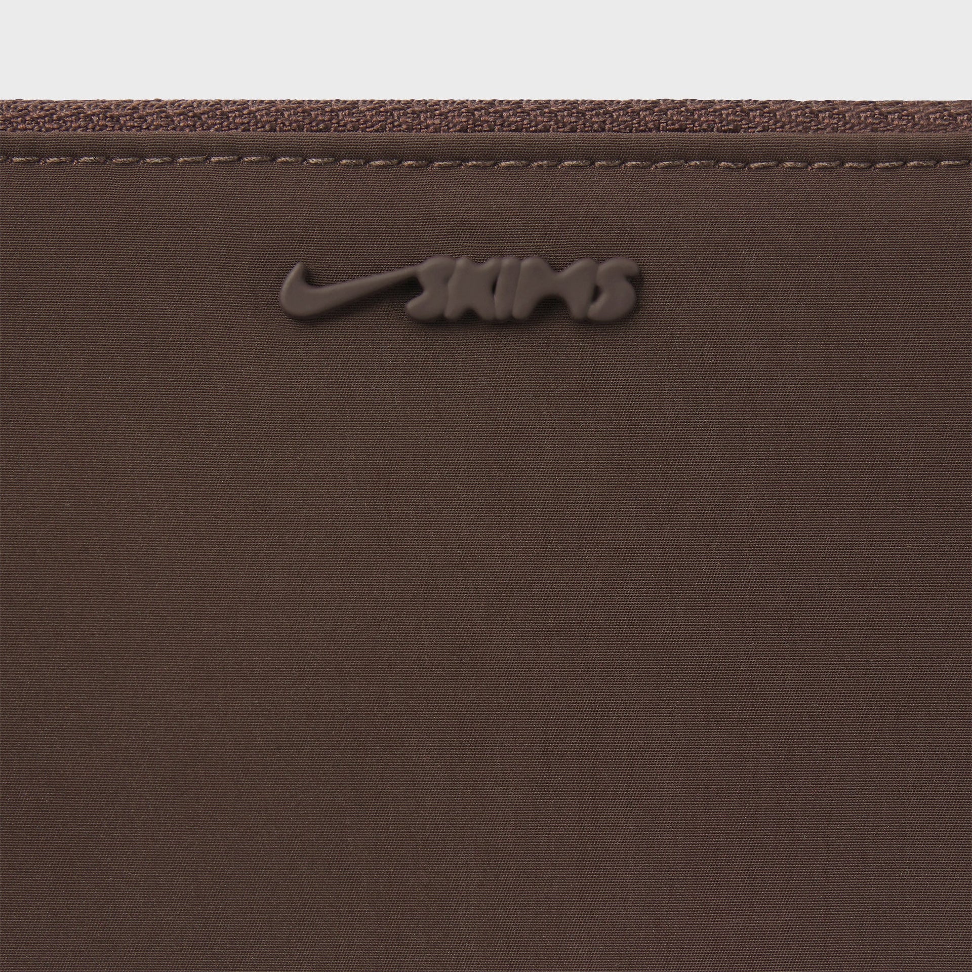 NikeSKIMS Clippable Pouch - Phoenix