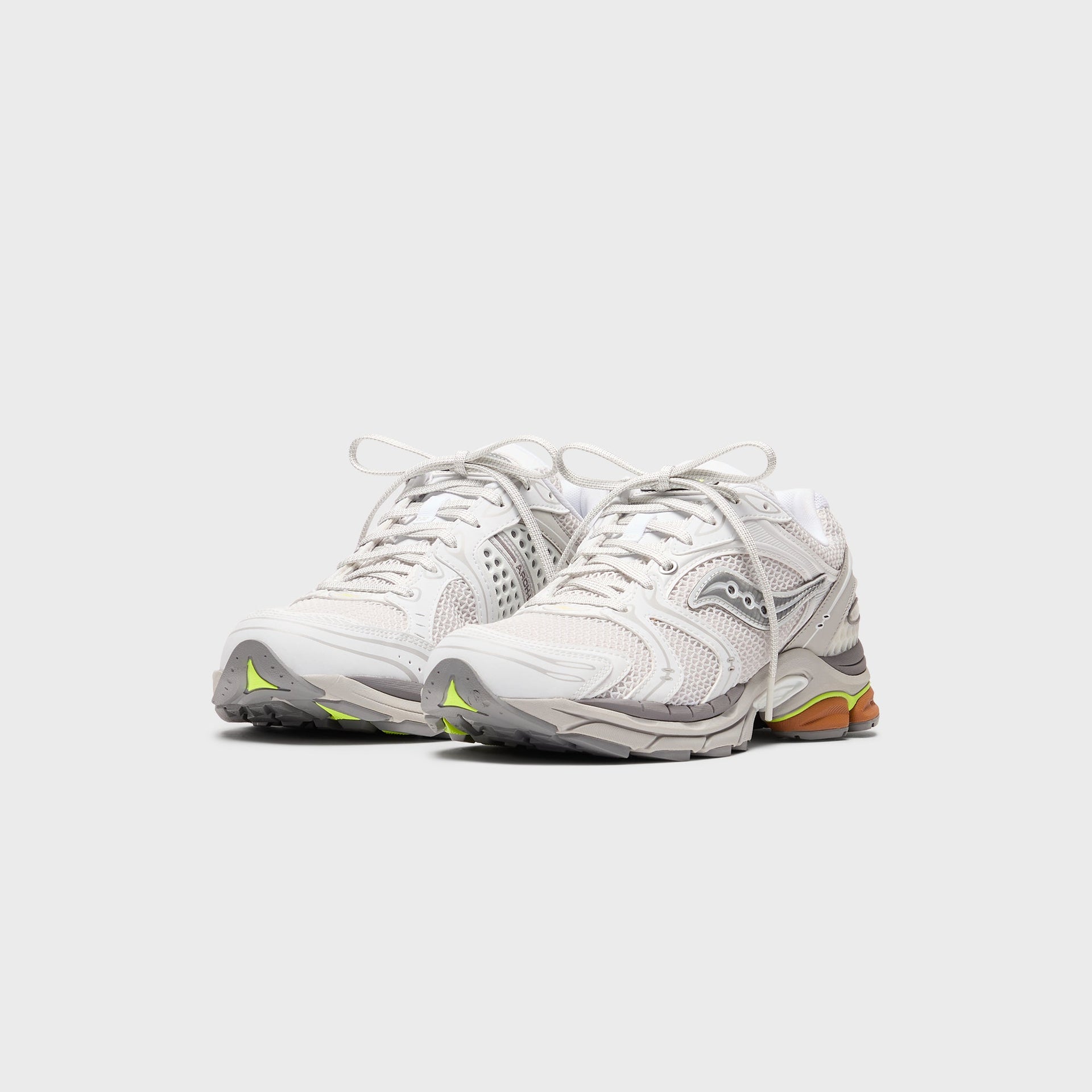 Saucony ProGrid Triumph 4 - Grey / White