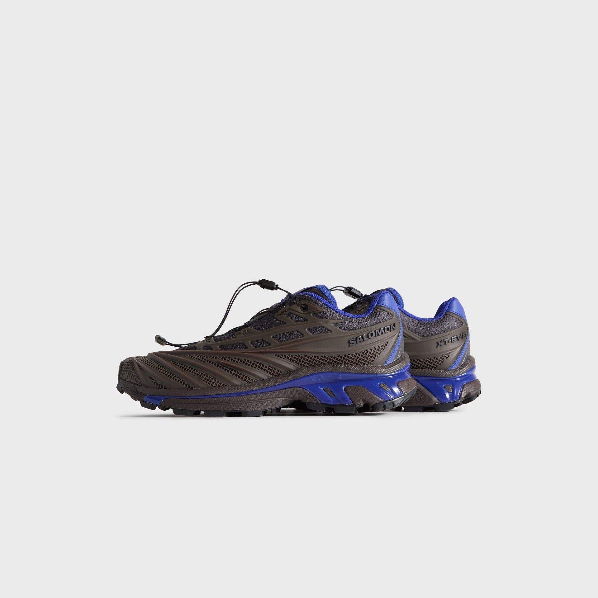 Kith for Salomon XT-EVO pair, medial inner side angle, brown mesh upper and cobalt blue midsole