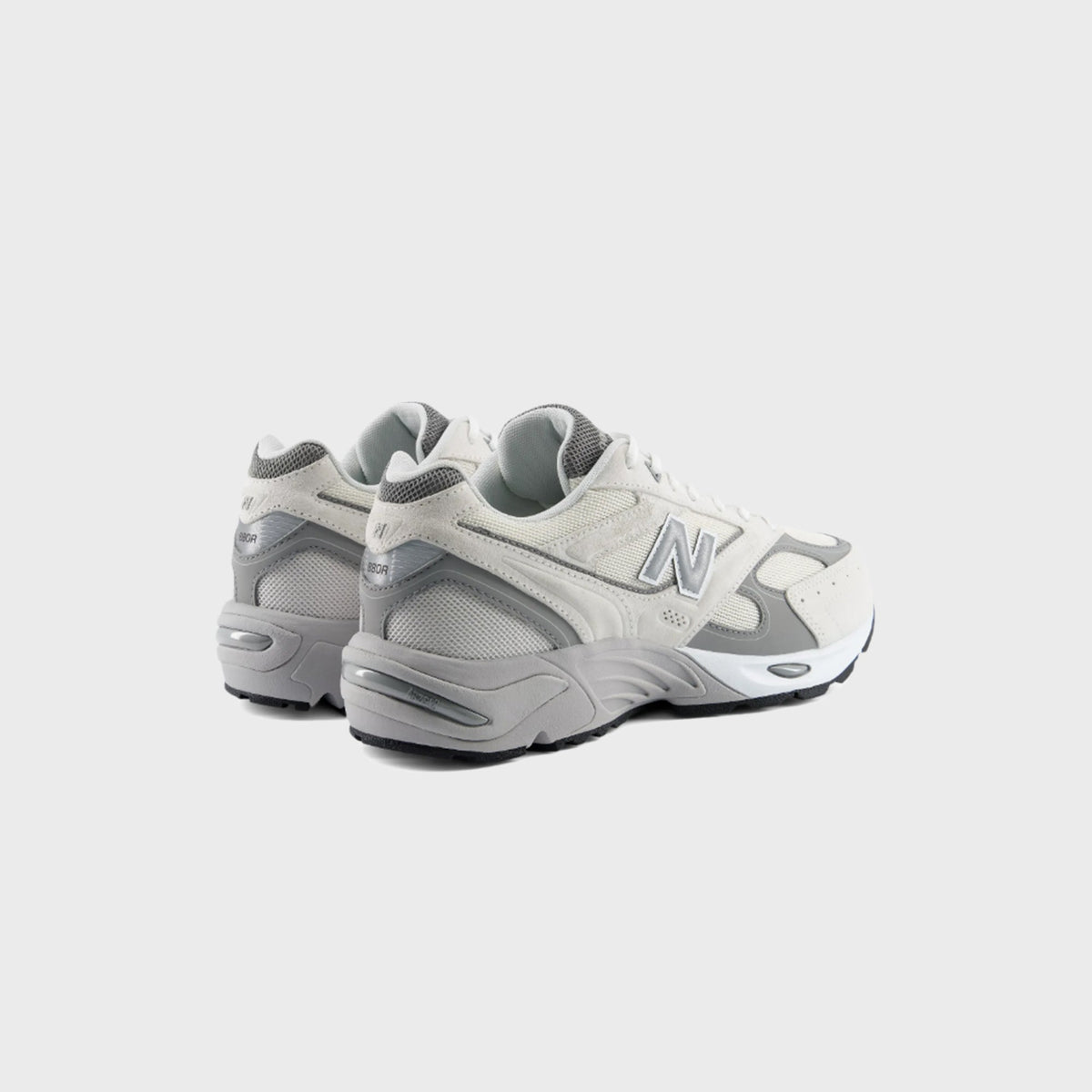 New Balance 880R - Sea Salt / Slate Grey