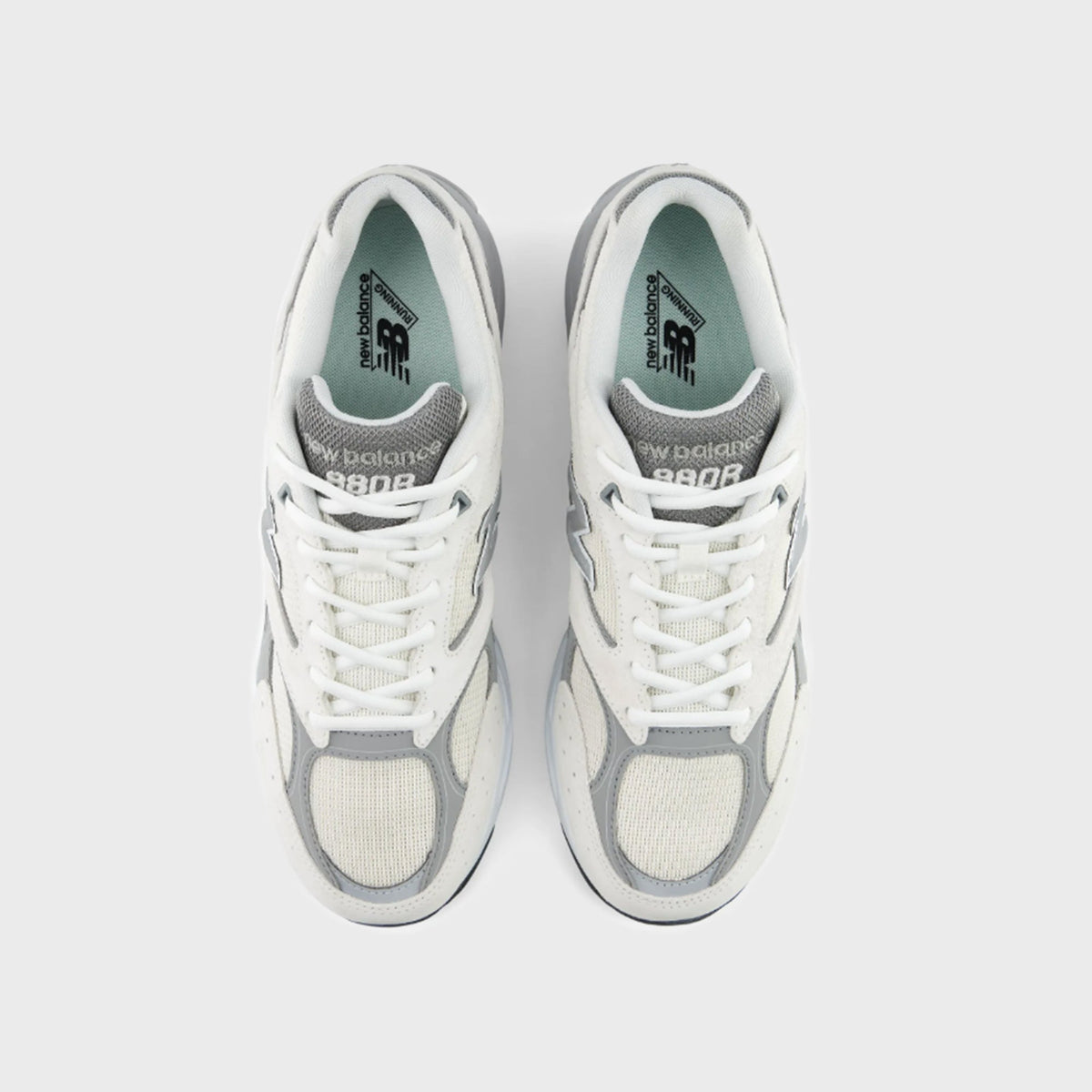 New Balance 880R - Sea Salt / Slate Grey