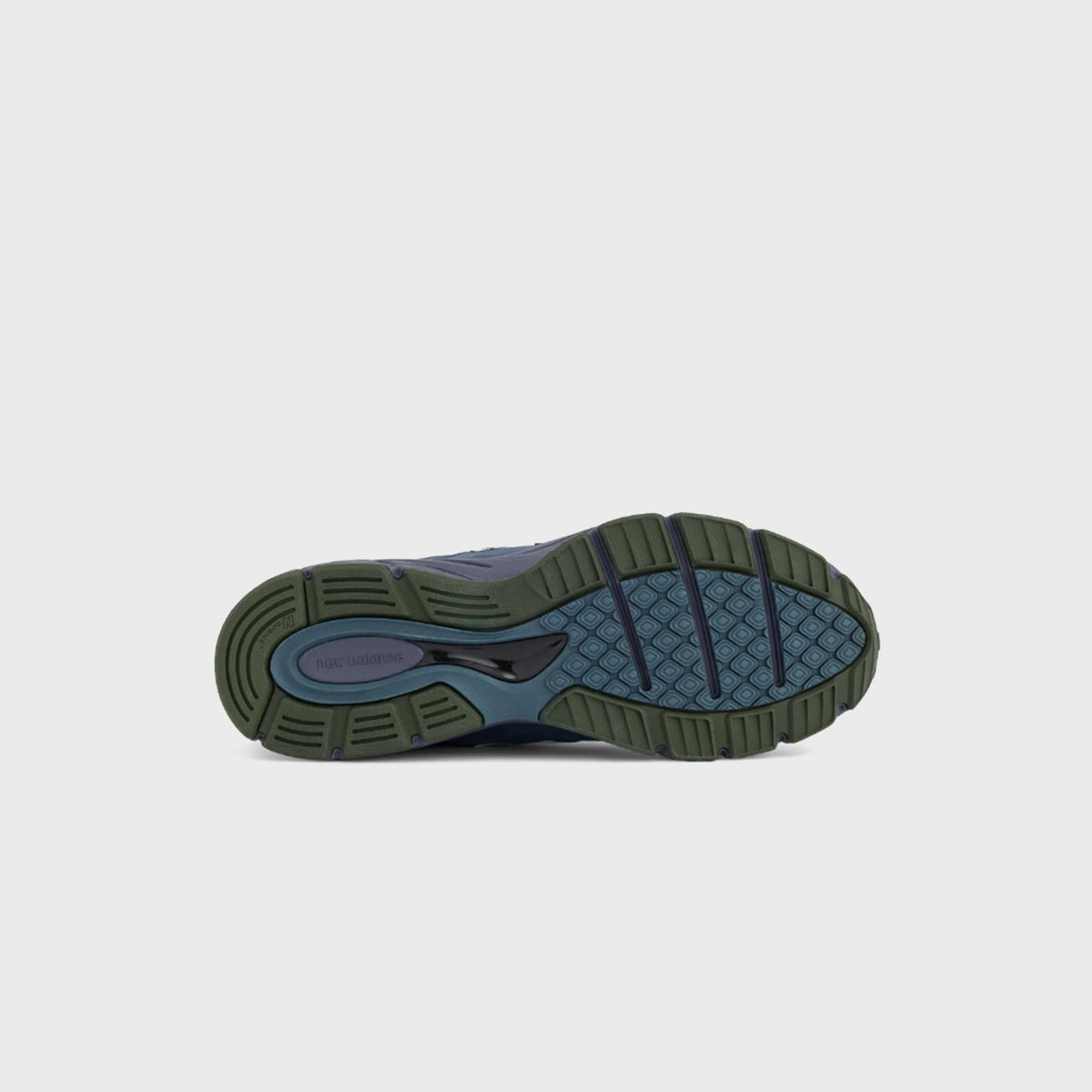New Balance Made in USA 990v4 - NB Navy / Meteorite / Kombu