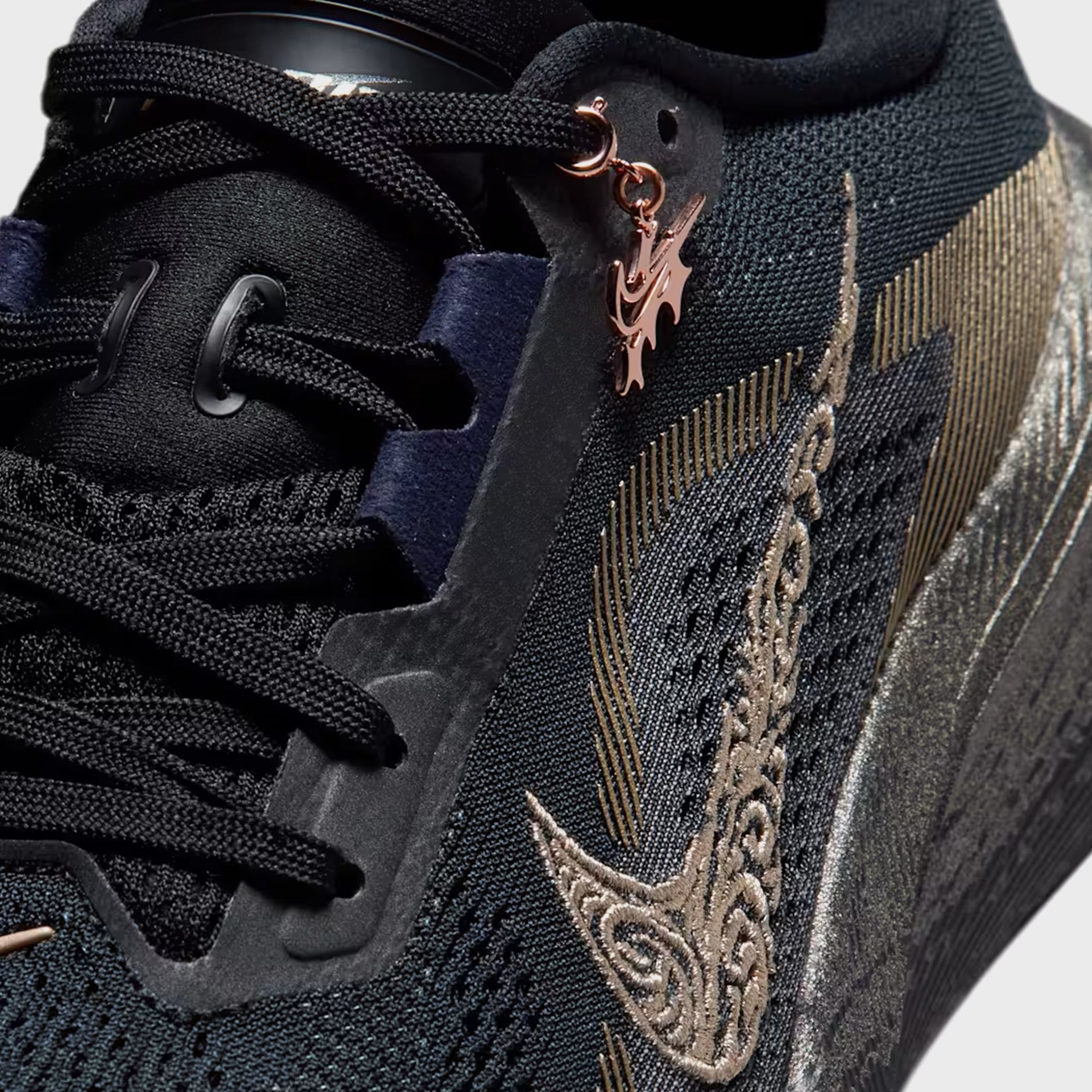 Nike WMNS Pegasus 42 - Black / Pitch Blue / Blackened Blue / Blur