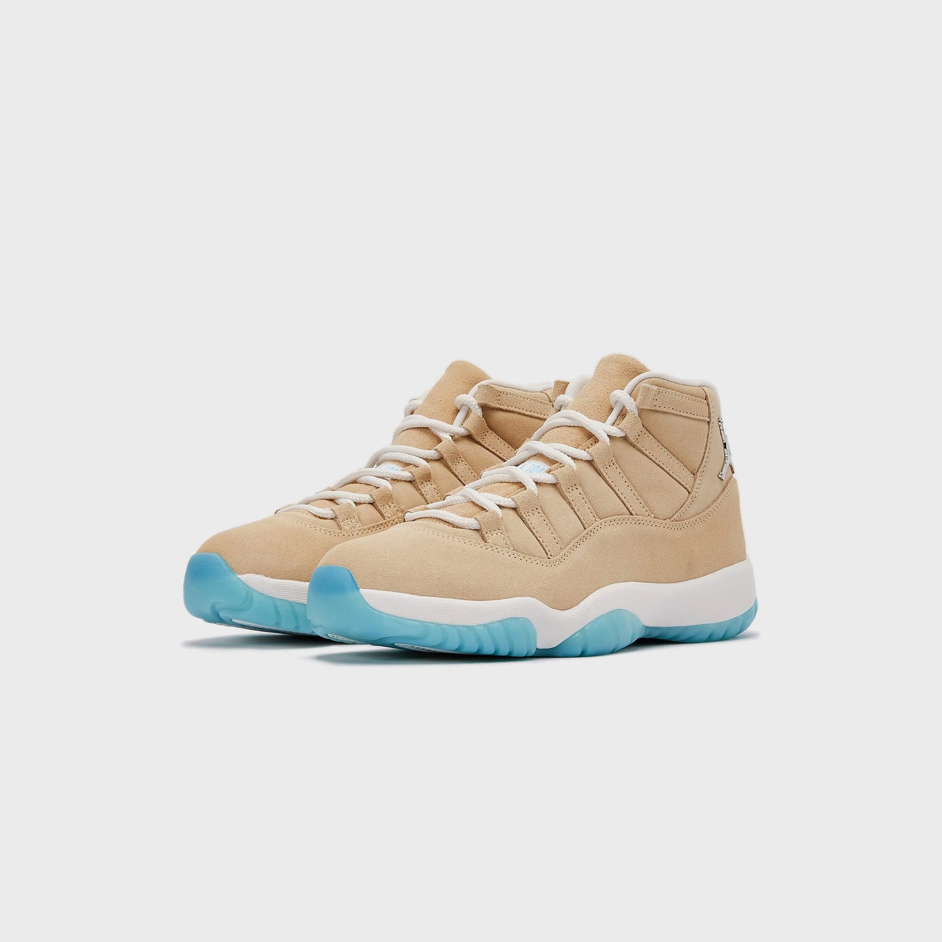 Nike Air Jordan 11 Retro - Canvas / Metallic Silver / Summit White
