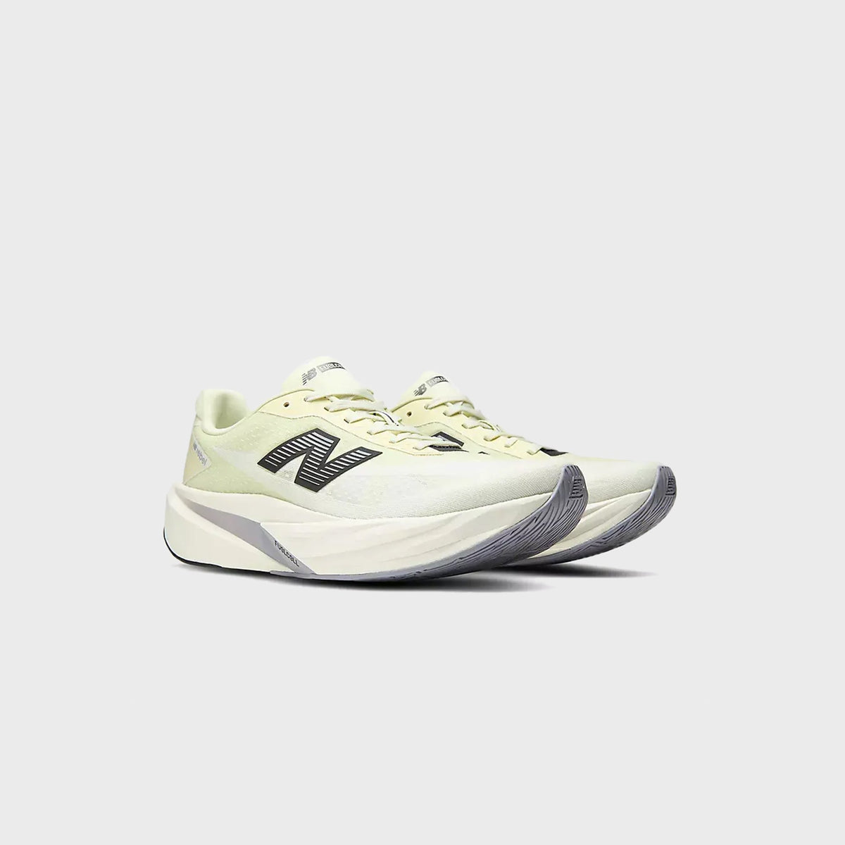 New Balance FuelCell Rebel v5 - Pistachio Butter / Digital Mist