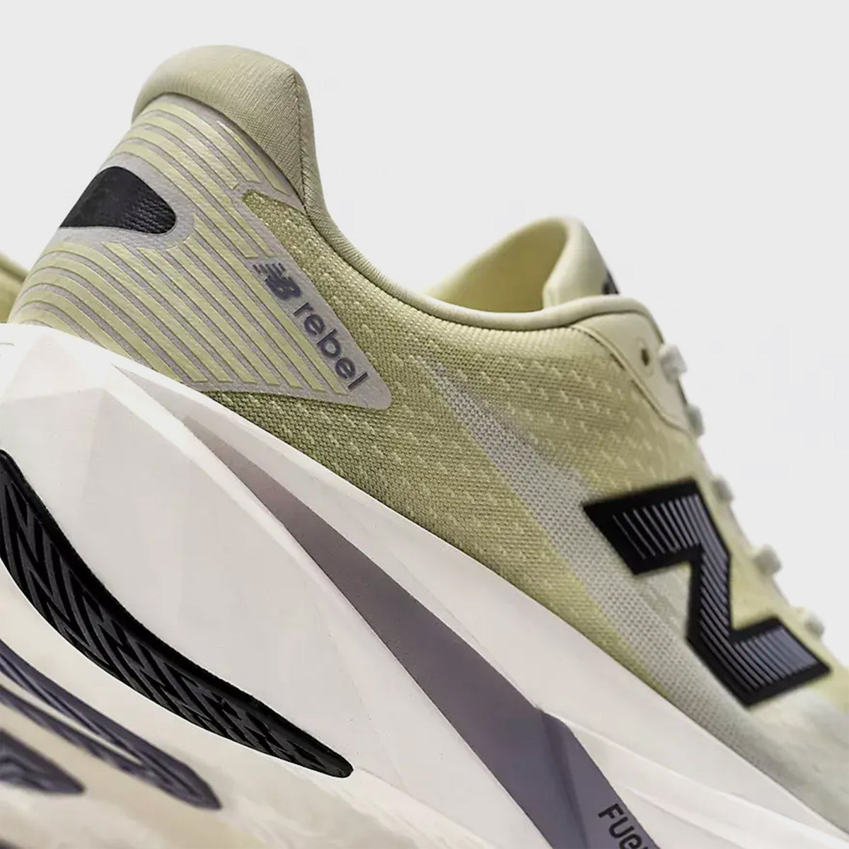 New Balance FuelCell Rebel v5 - Pistachio Butter / Digital Mist
