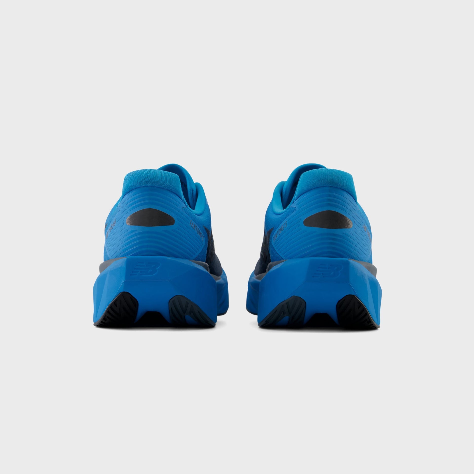 New Balance FuelCell Rebel v5 - Altitude / Shadow Blue