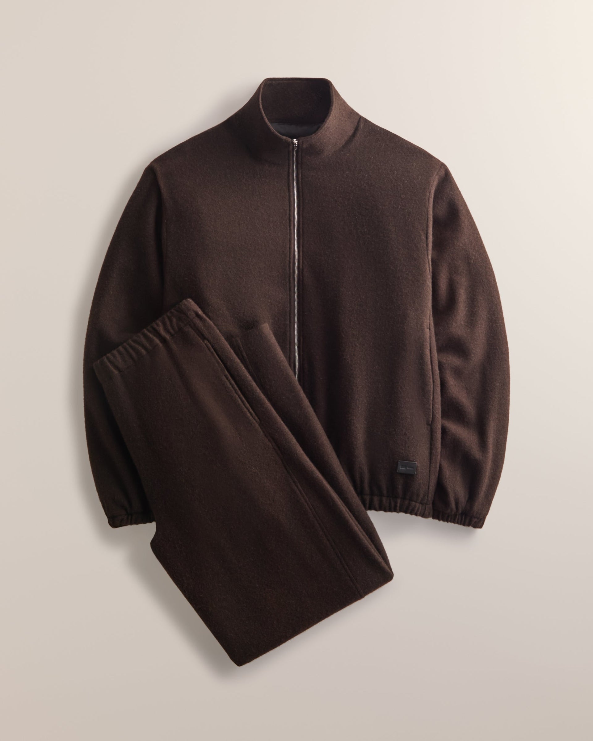 gid://shopify/MediaImage/43984719184148