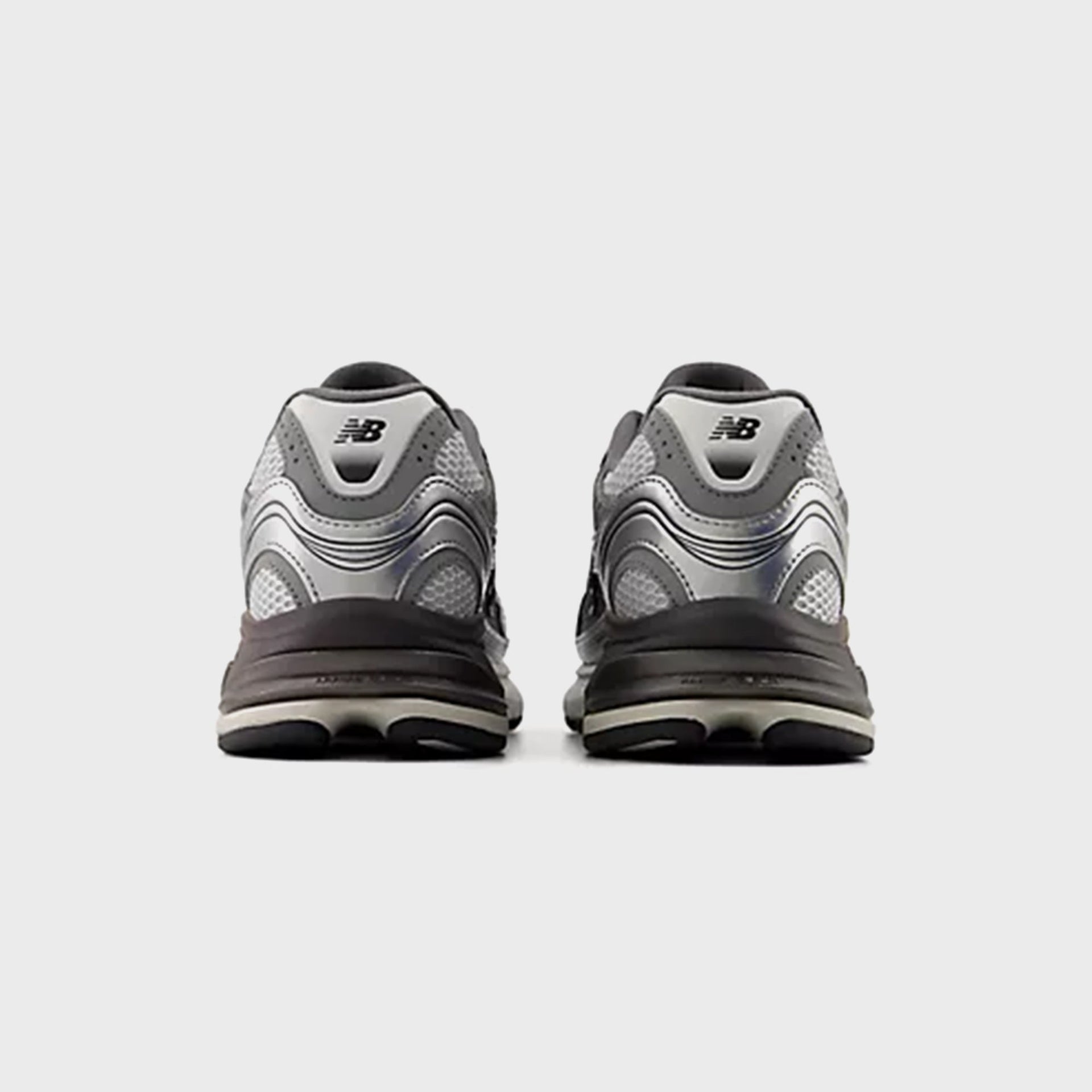 New Balance 2010 - Black / Metallic Silver / Grey