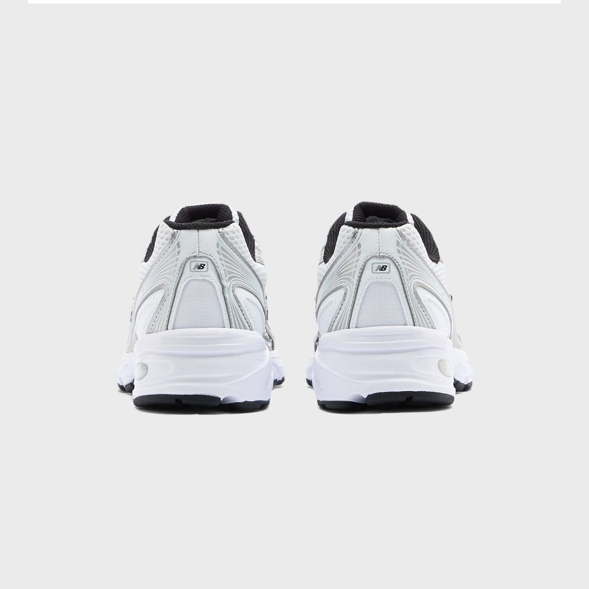 New Balance 740 - White / Metallic Silver / Black