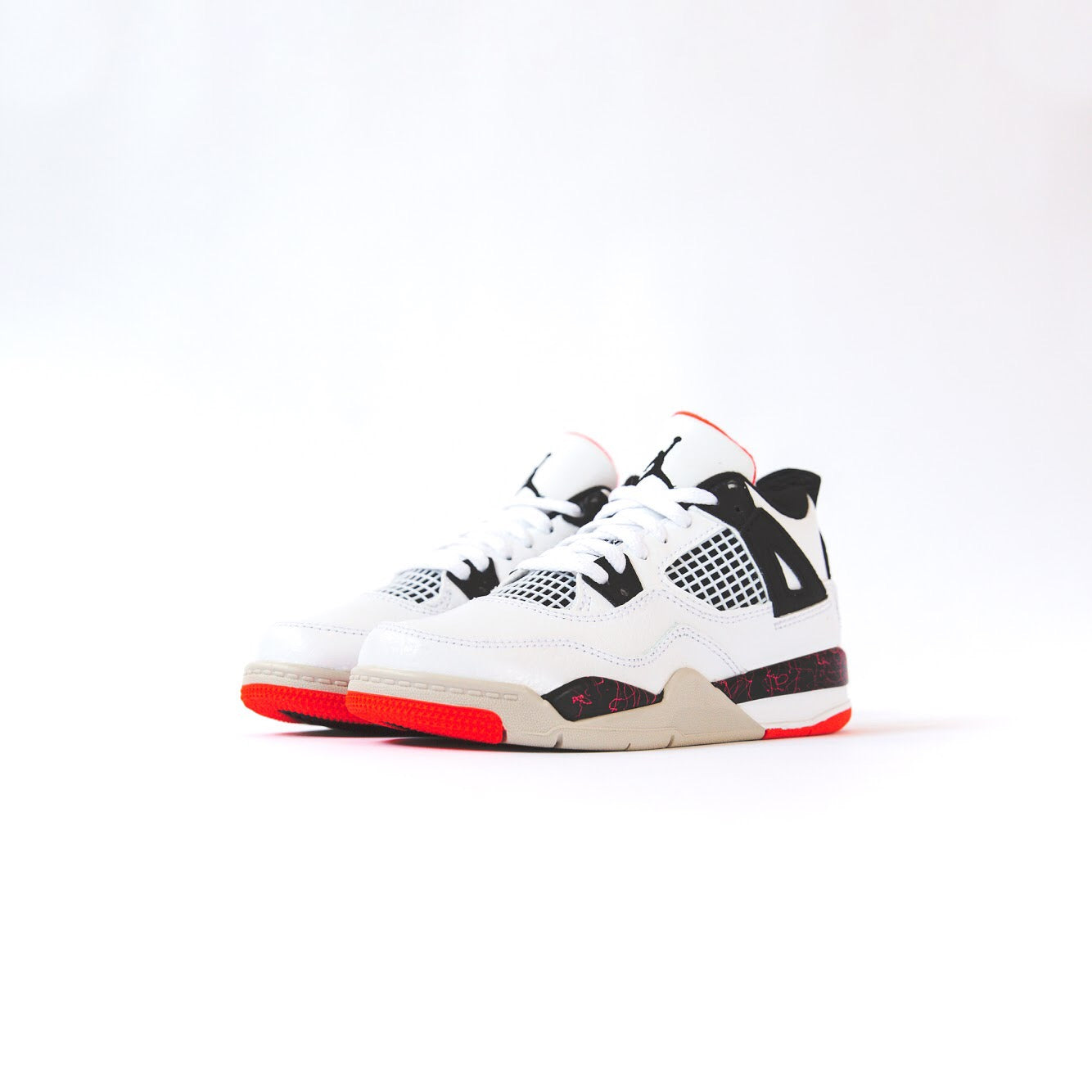 Nike GS Air Jordan 4 Retro - White / Black / Bright Crimson