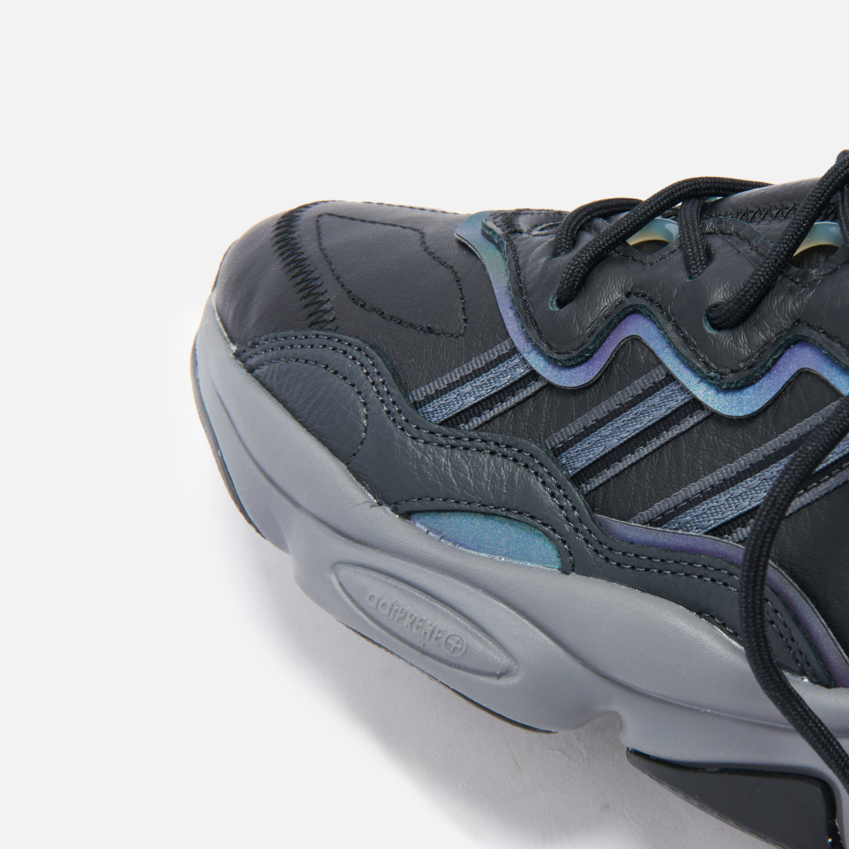 adidas Ozweego - Core Black / Grey Four F17 / Onix