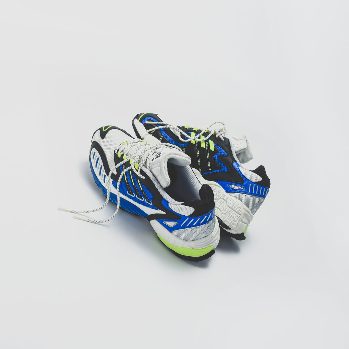 adidas Consortium Torsion TRDC - Light Aqua / Tacste / Sand